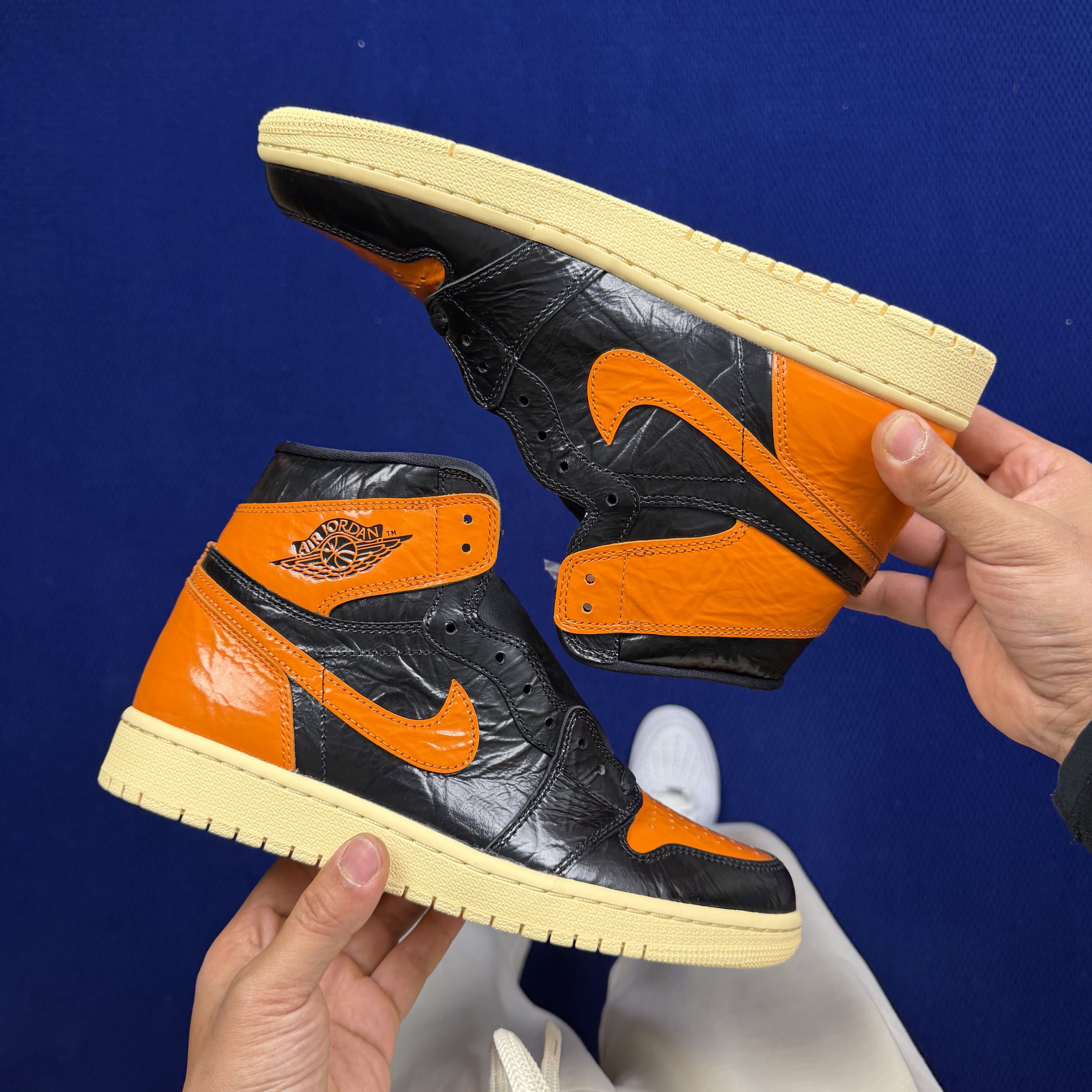 Nike Air Jordan 1 "Shattered Backboard 3.0" 555088-028