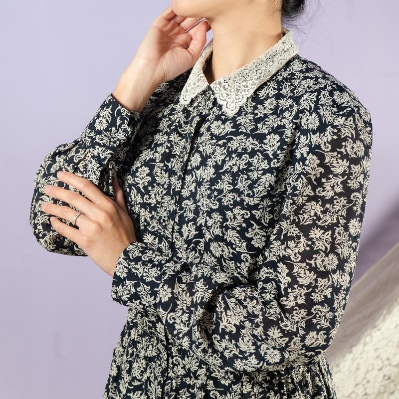Vintage Korean Navy Blue and White Floral Pattern Lace Collar Shirt Dress with Two Front Pockets (MT1608-102)