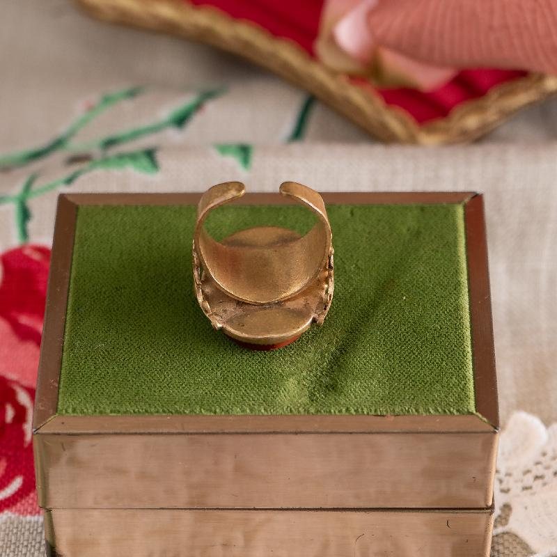 Vintage Czechoslovakian Shell Colour Glass Cameo Ring - Adjustable Ring Band (NZ013-4)
