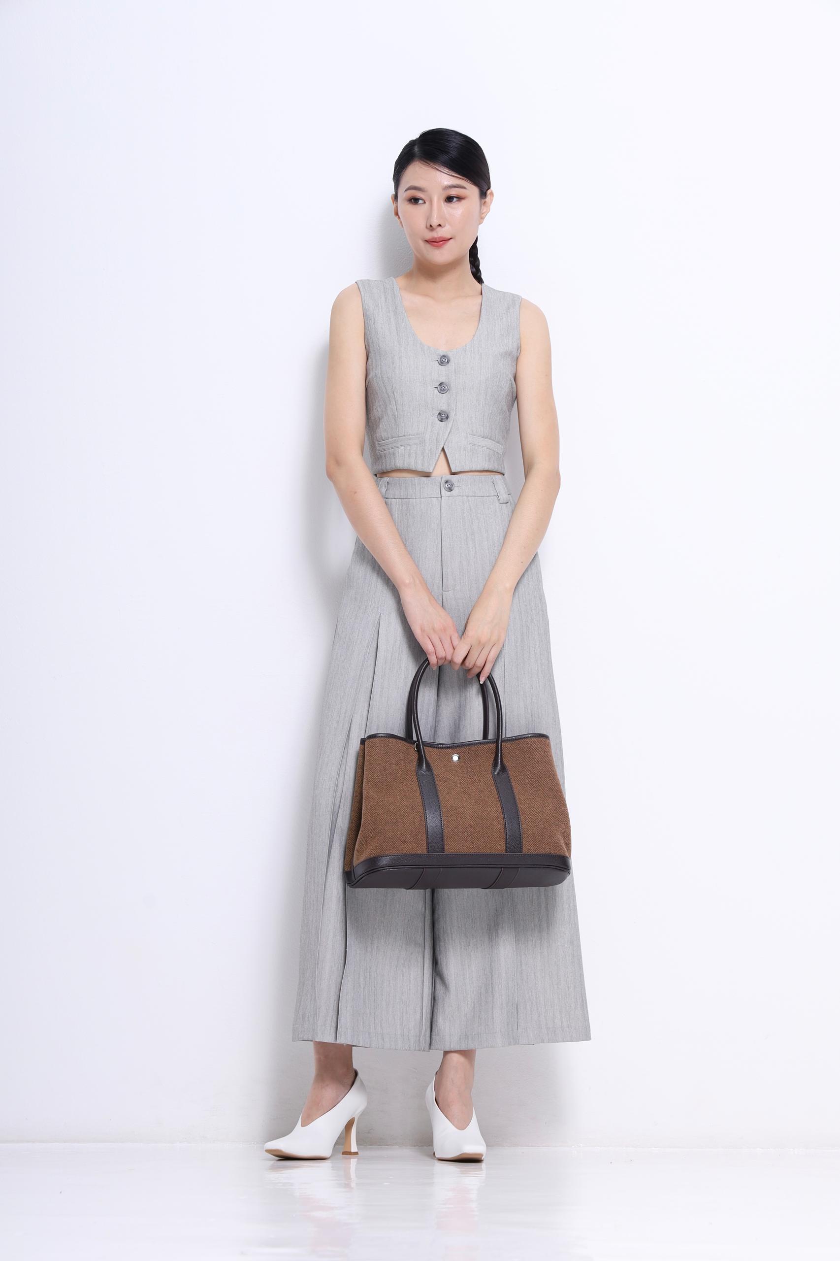 CB2695 U NECK BUTTON SHORT VEST