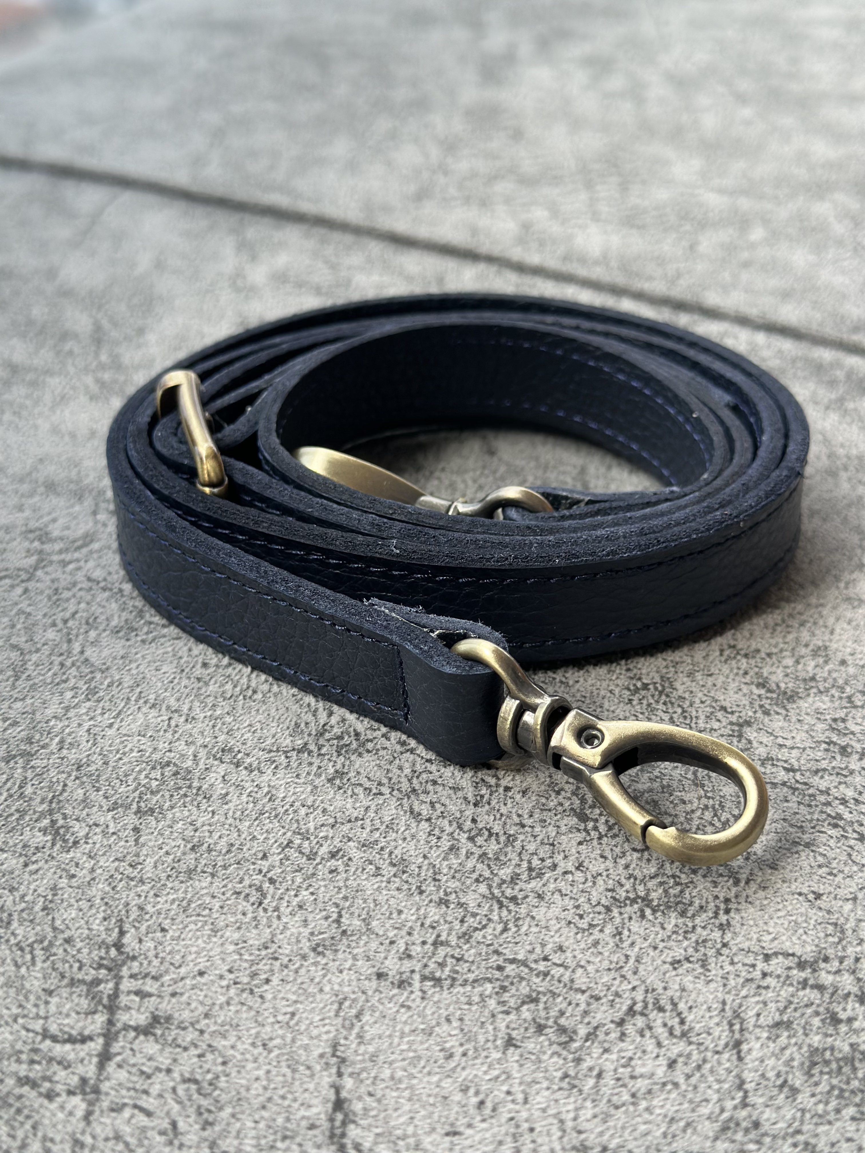 K21 土耳其真皮地氈手袋（深藍色）