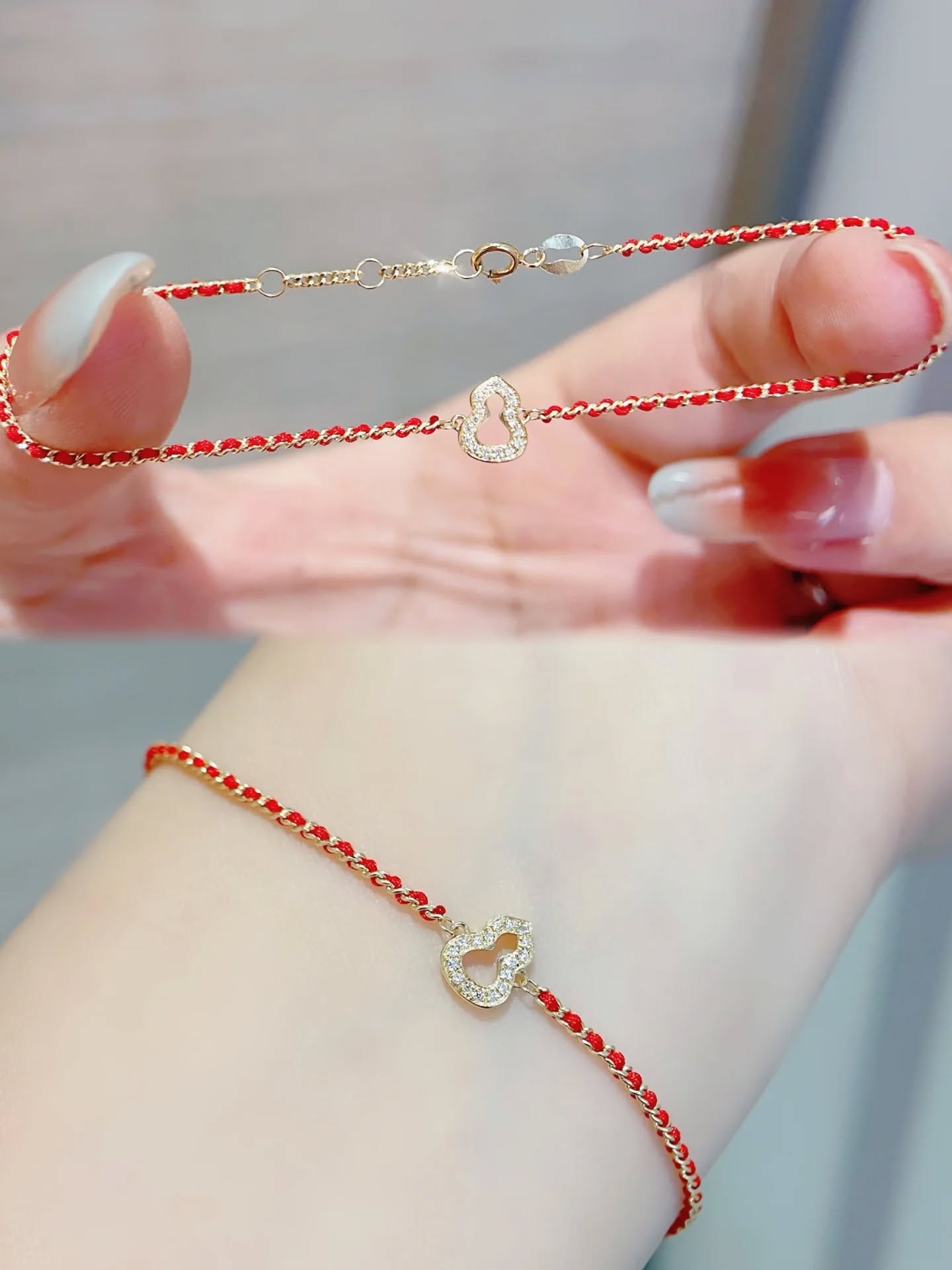 本命年紅紅火火馬年暴富紅繩安排上❤️ 今年最愛紅繩 18k金天然鑽石紅繩手