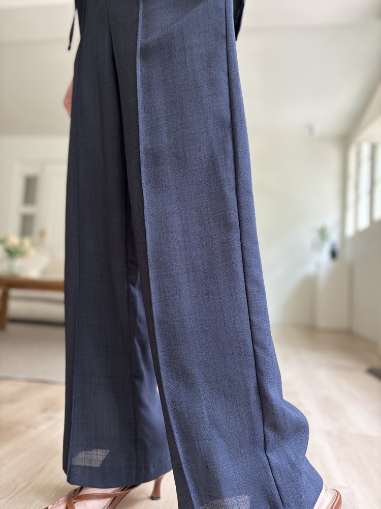 The Fine Linen Summer Set (Navy)