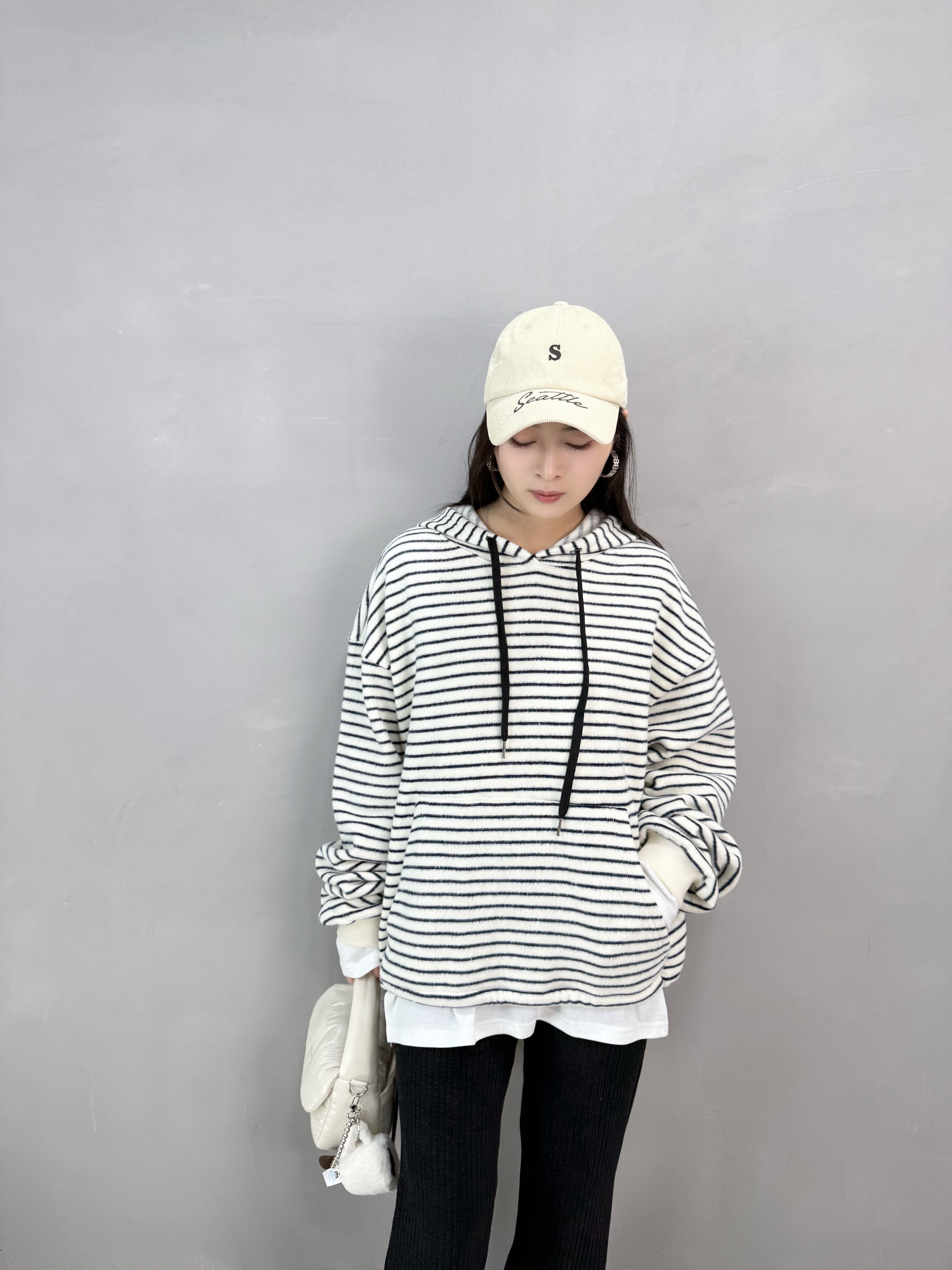 D62 絨毛橫間有帽衛衣