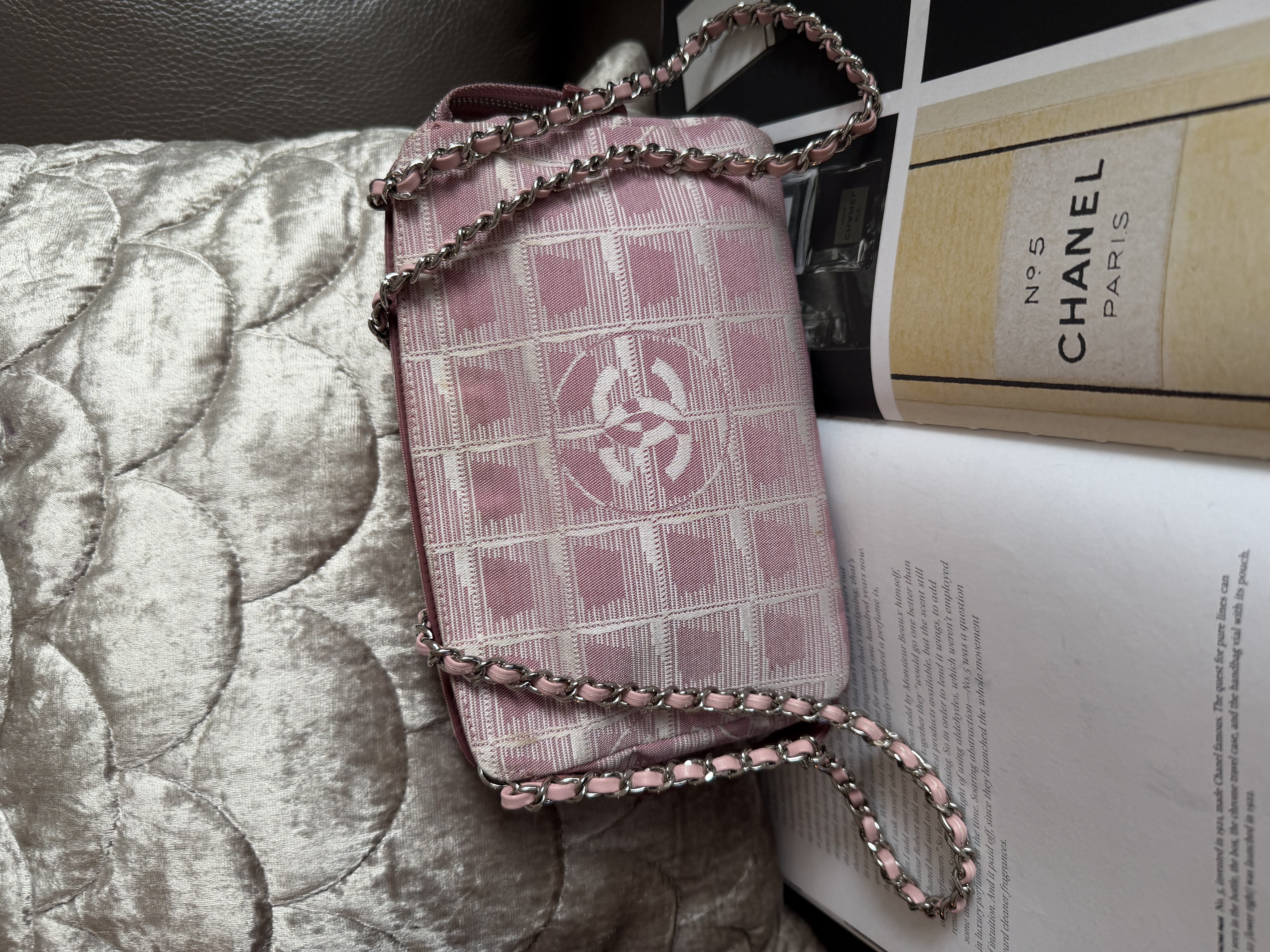 vintage chanel pink vanity bag 