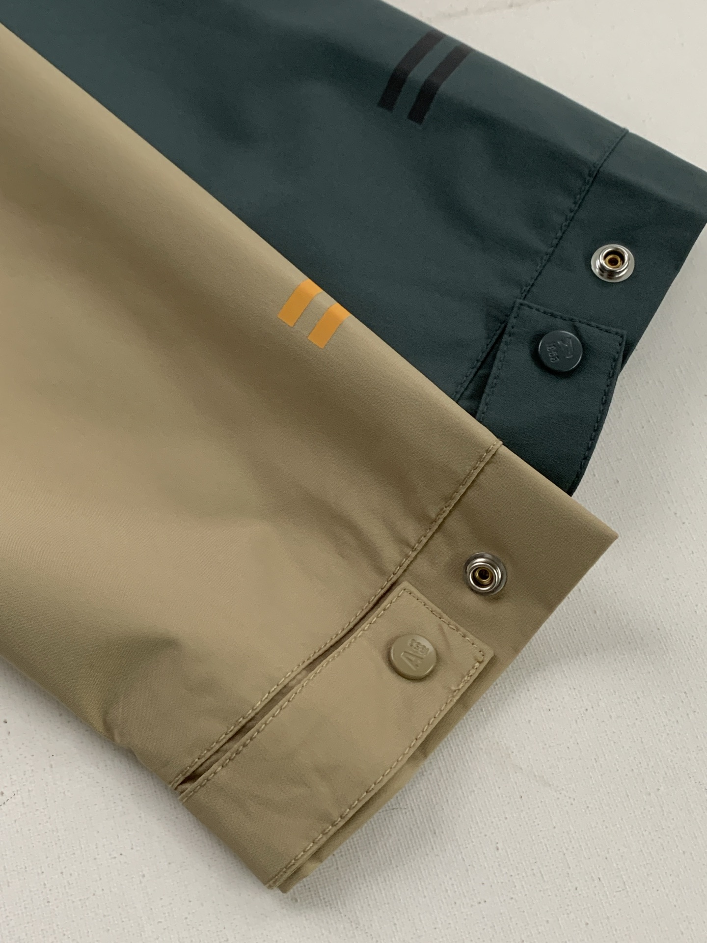 法國 AIGLE 防風防雨連帽拉鍊外套