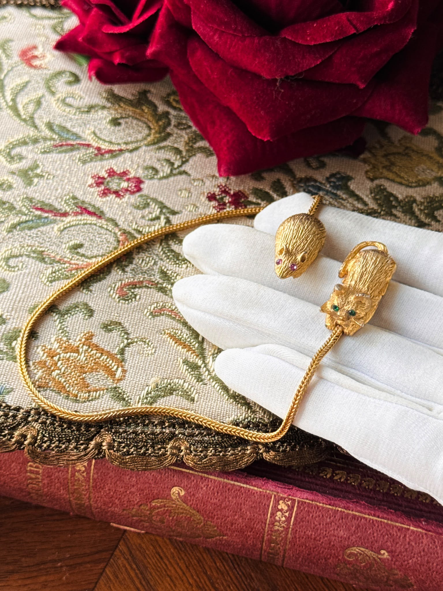 Vintage Mid-Century Cat and Mouse Golden Chain（MT2649）