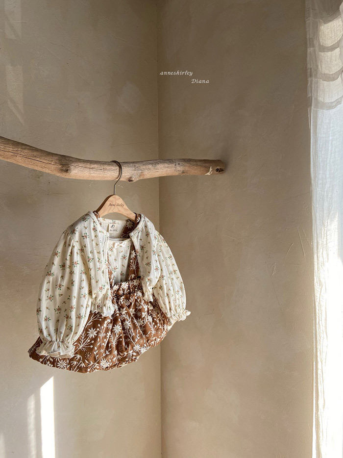 🇰🇷Anne shirley sleeveless 