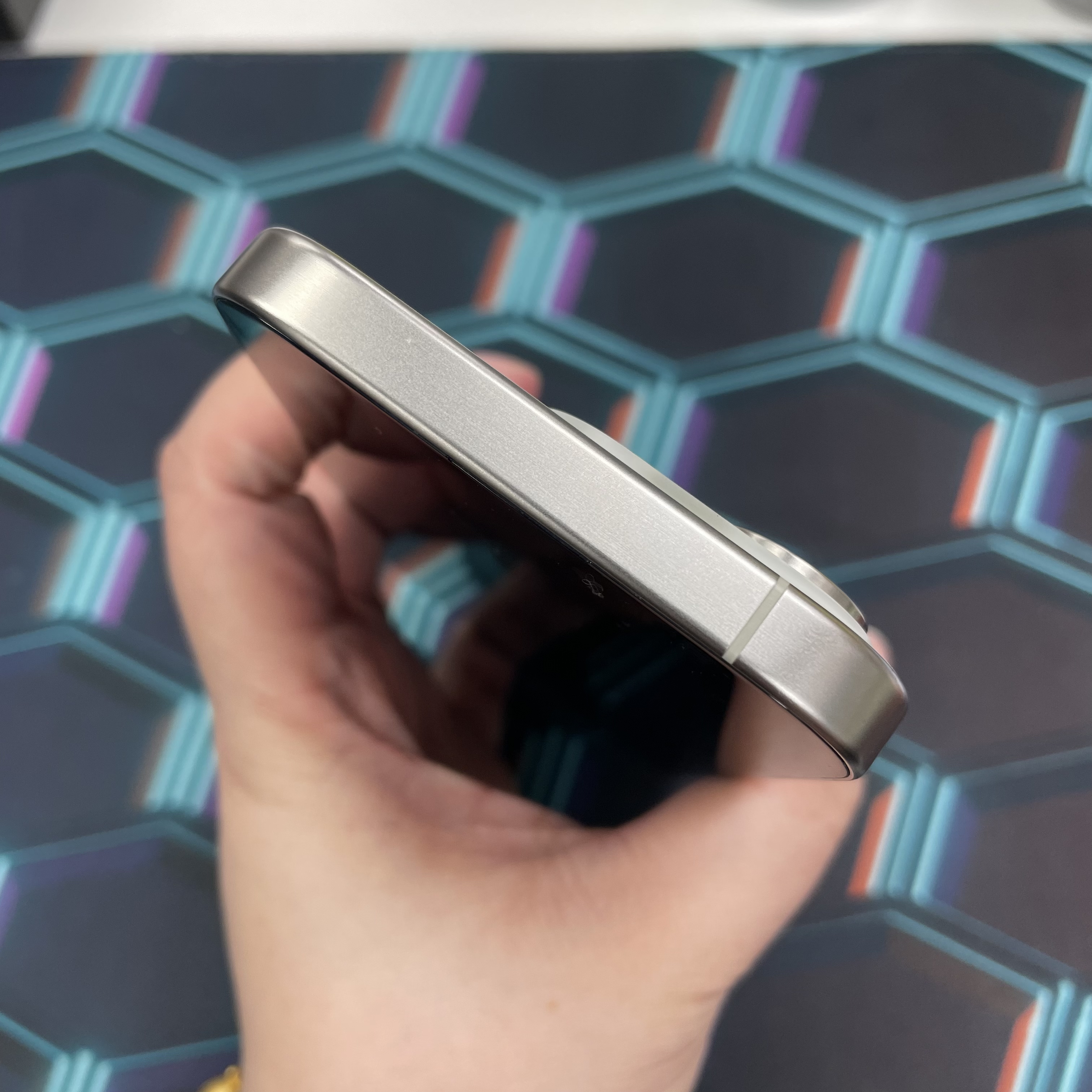 *6214 15 pro E-sim 完美機 256GB 電87 白色 white