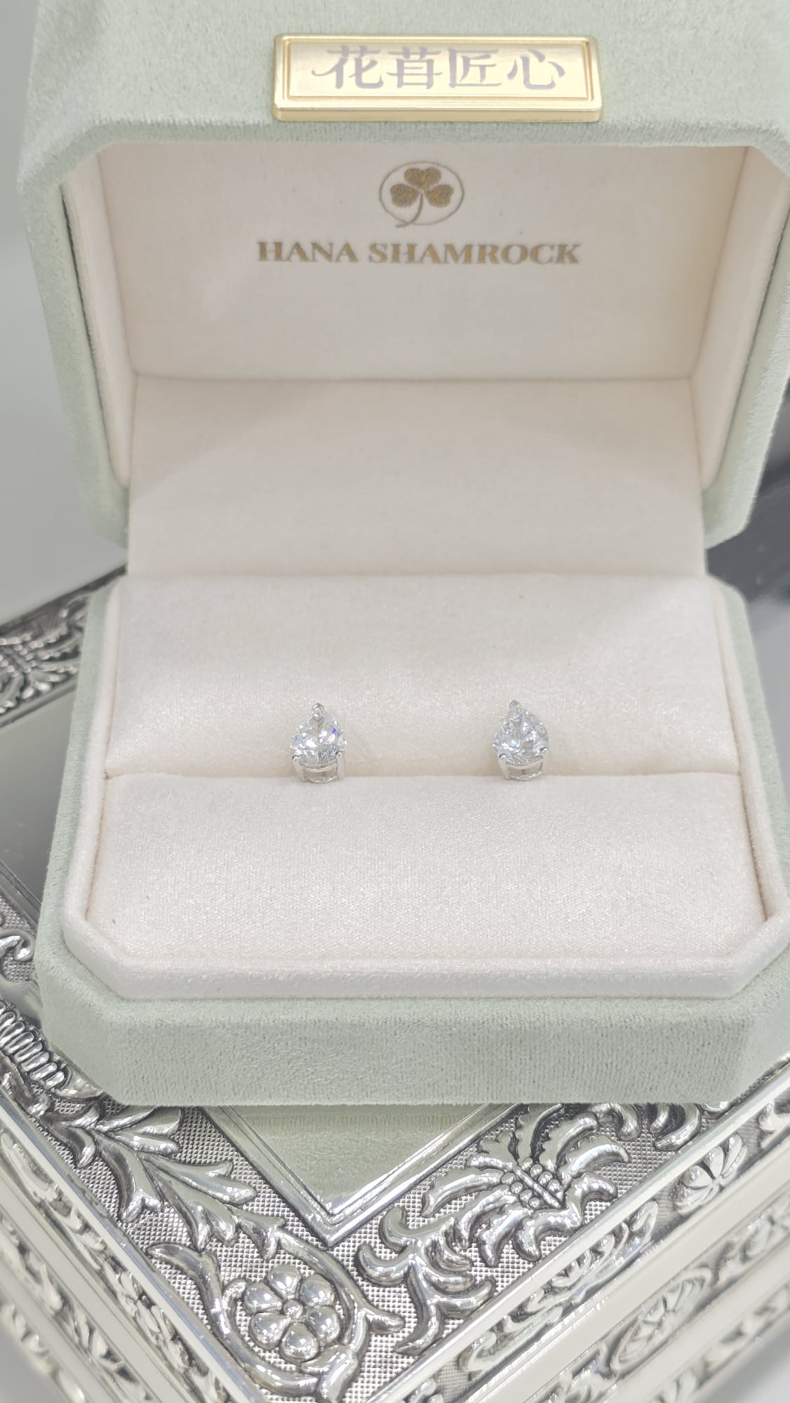 18K白水滴培育鑽石耳釘 D2.0ct/2