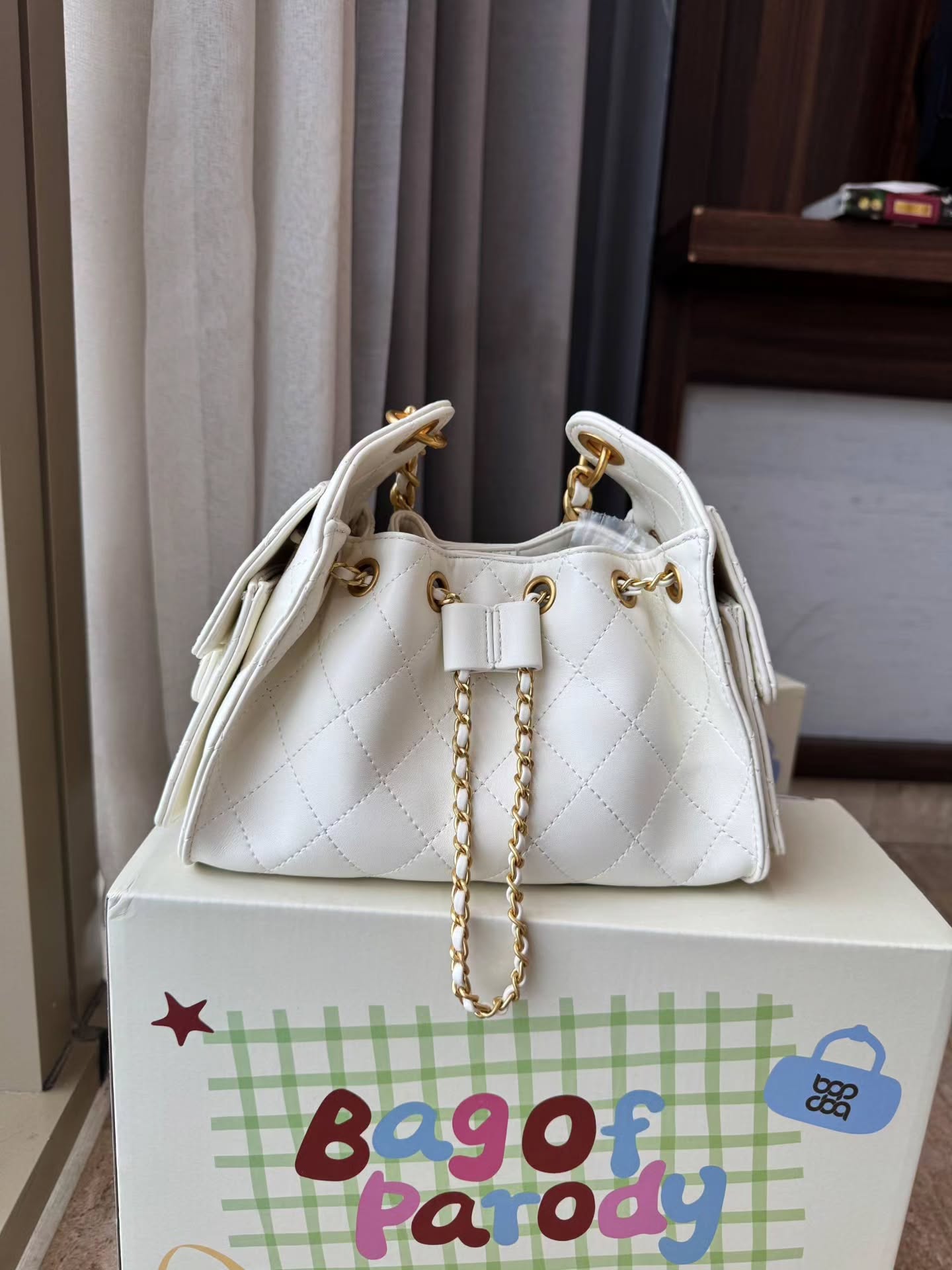 𝗕𝗮𝗴 𝗢𝗳 𝗣𝗮𝗿𝗼𝗱𝘆 小香菱格铁链包 🇨🇳