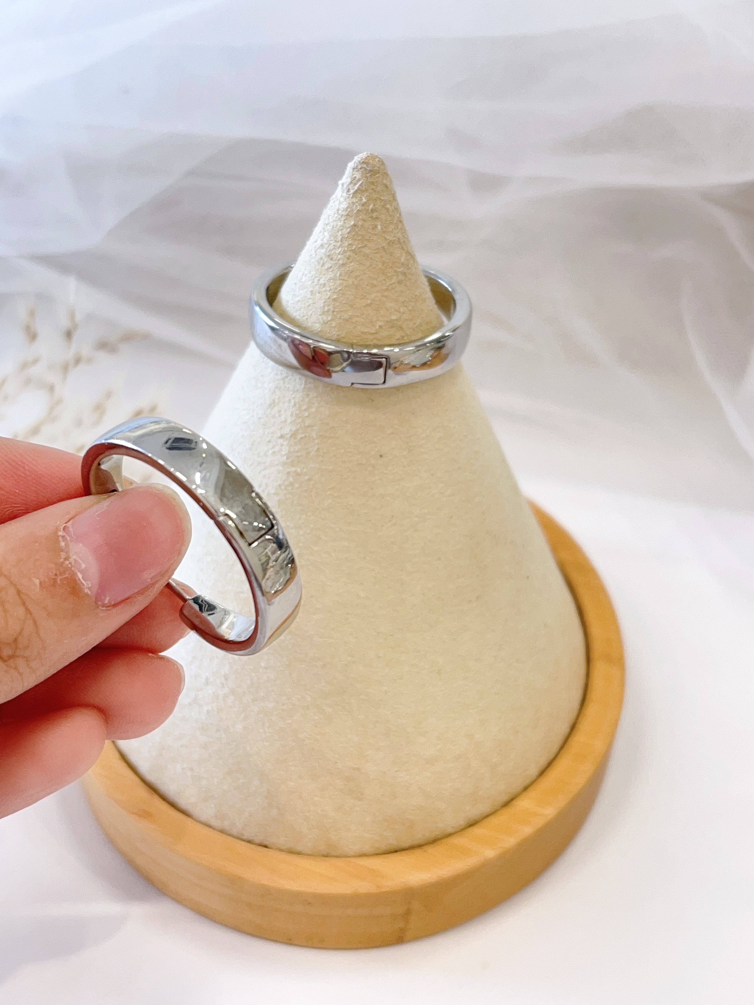 日常也可佩戴的简约素圈耳扣耳环