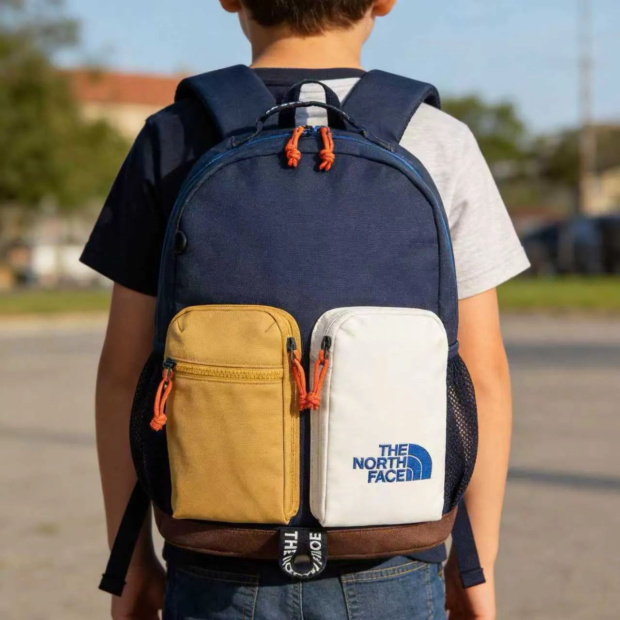 $145隻。廠單tnf兒童輕量背囊 16L