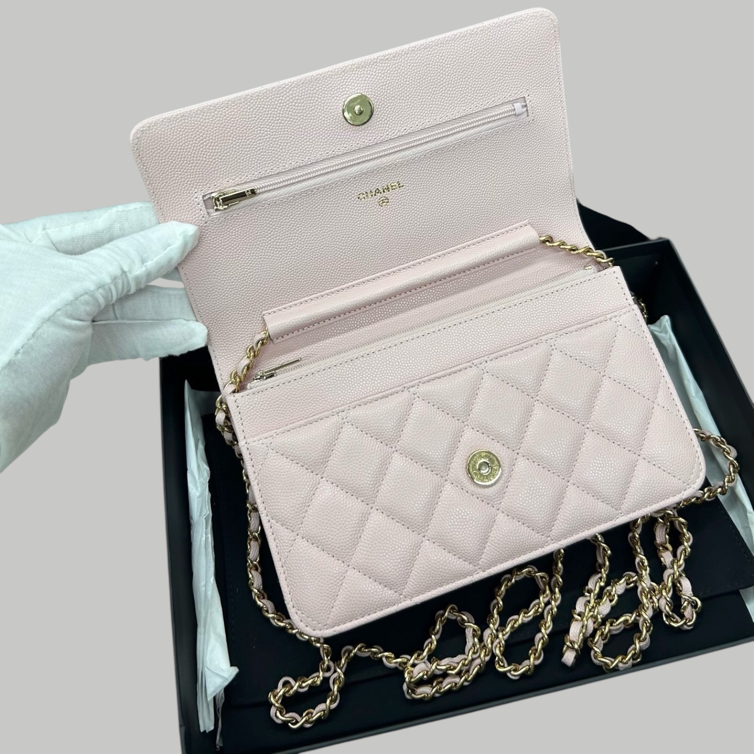 Chanel Caviar WOC 櫻花粉金扣