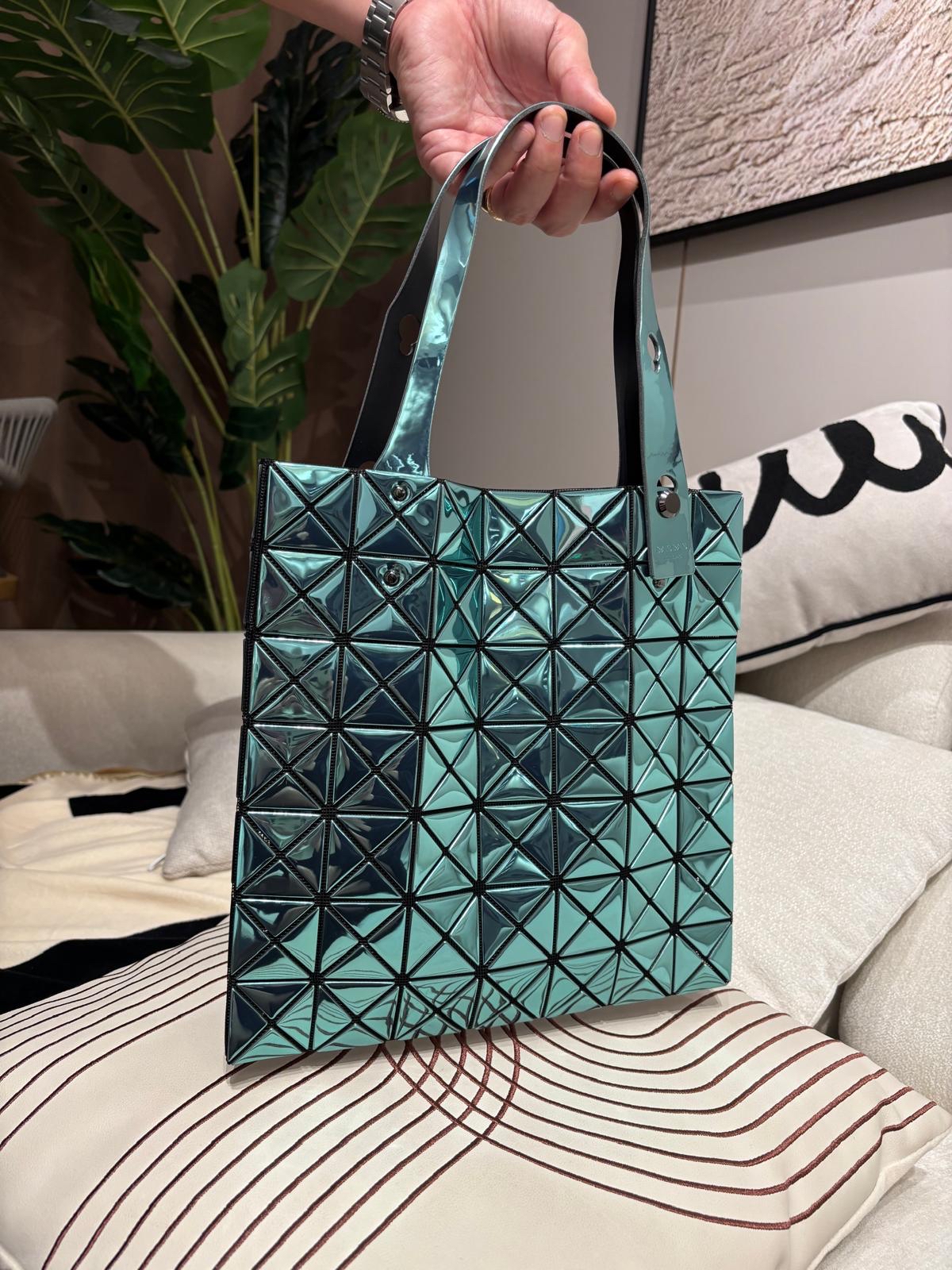 Issey Miyake Bao Bao Tote Bag 100%Authentic, 98%New ✅Dust bag