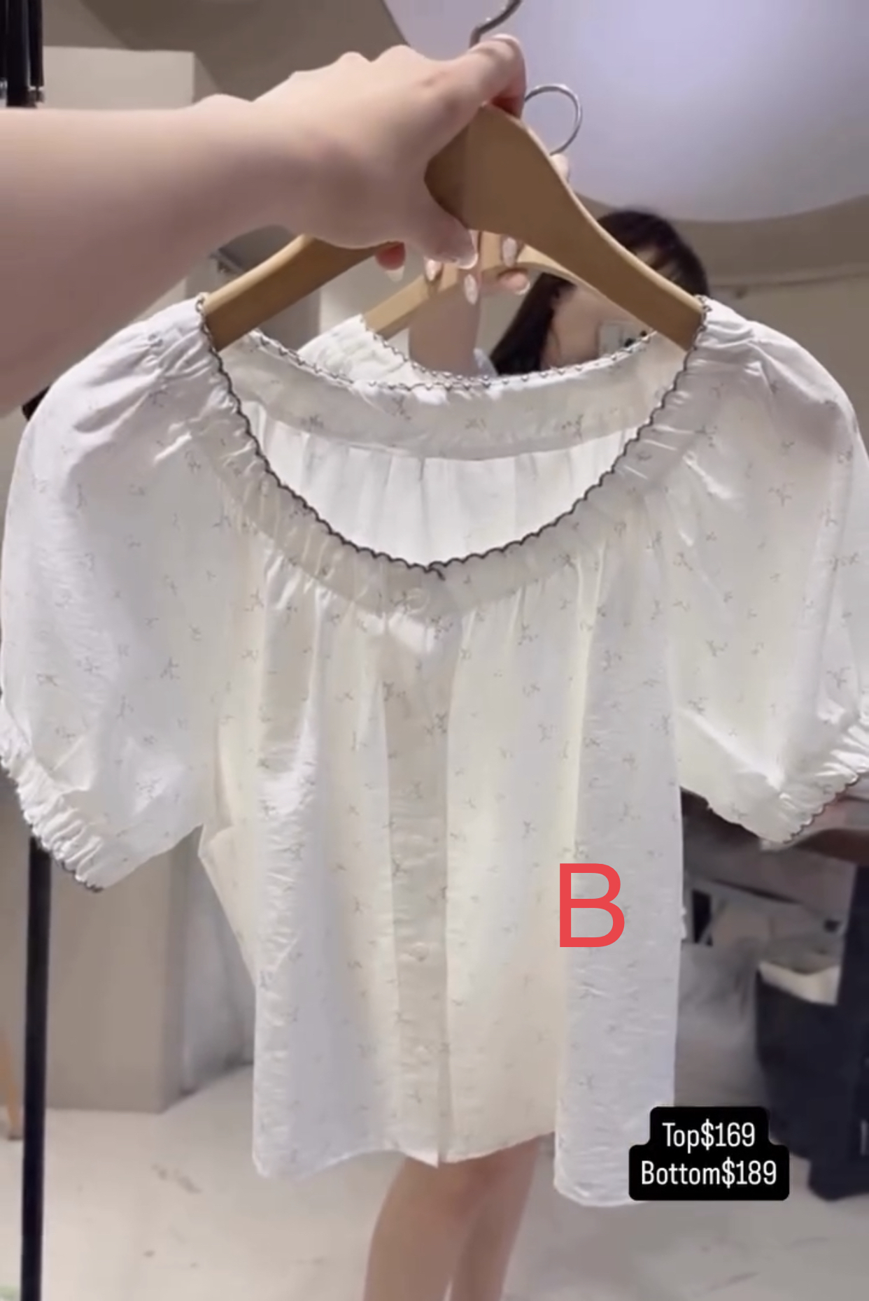 🇰🇷🇰🇷新款速遞15/4🔥🔥TOP11253#ff2854