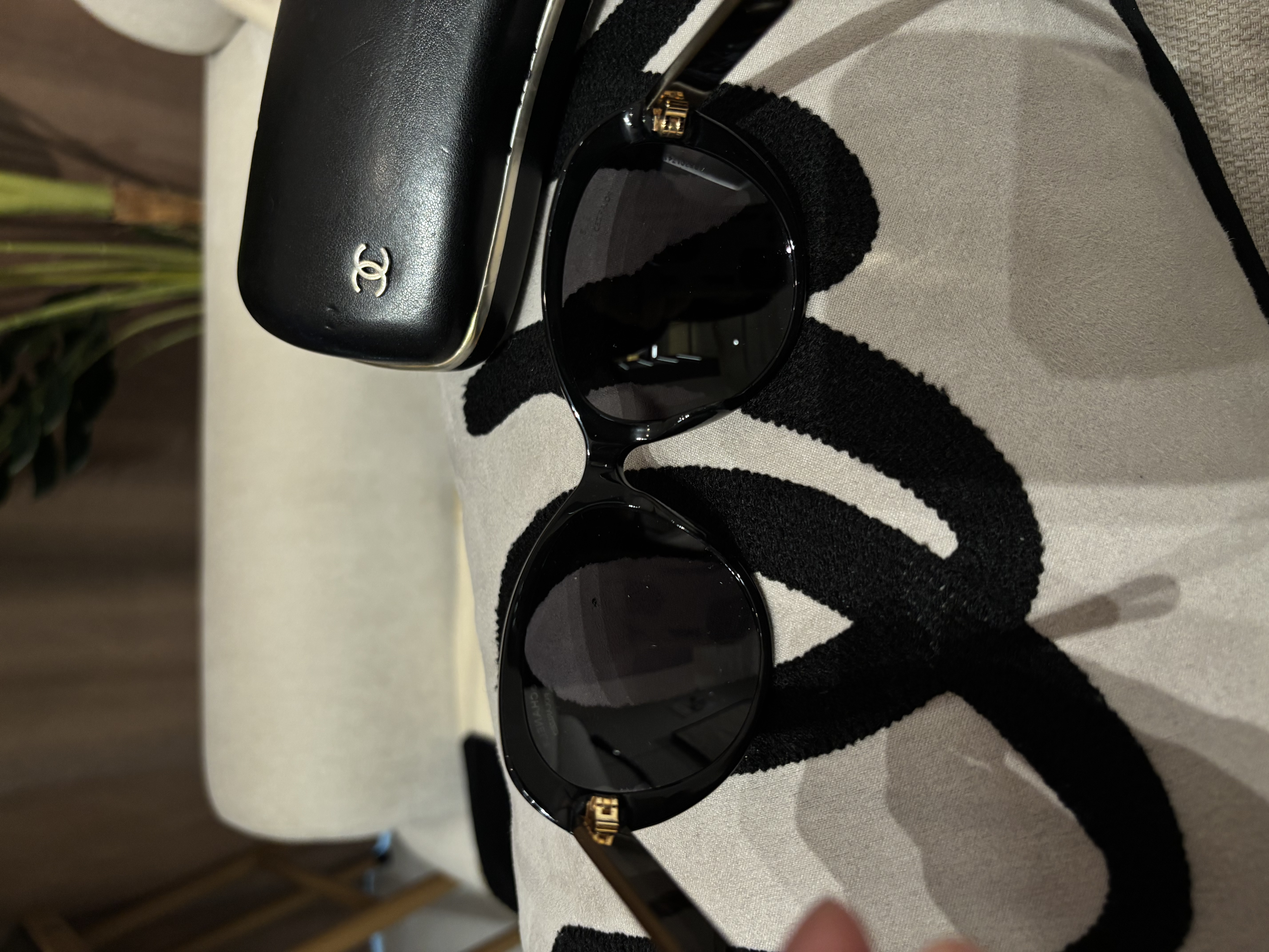 Chanel CC Logo sunglasses 5269 太陽眼鏡 100%Authentic, 98%New✅眼鏡盒 ✅Box