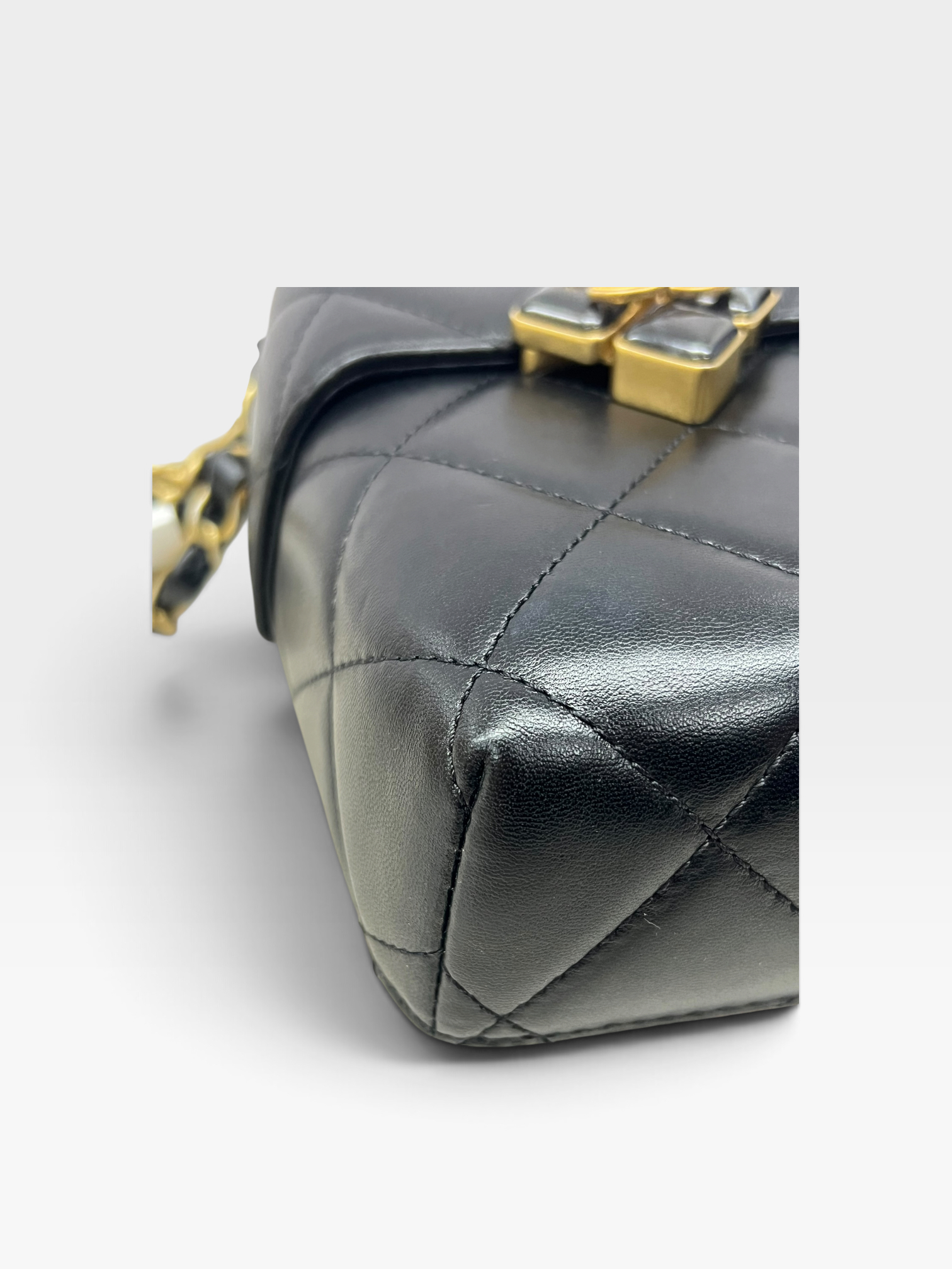Pre-Owned CHANEL Box Bag / Product Code: 090407