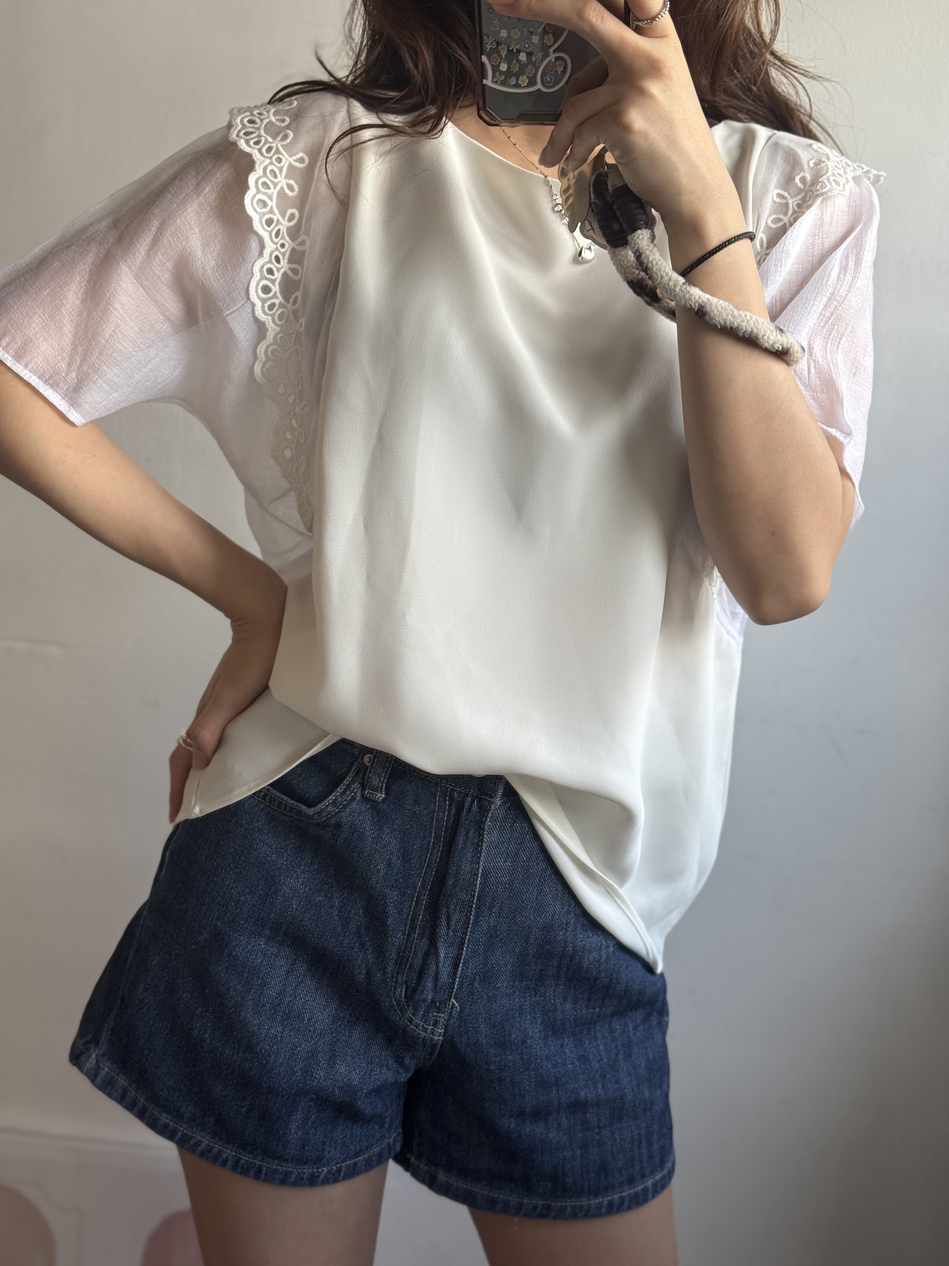 特價 透紗袖top