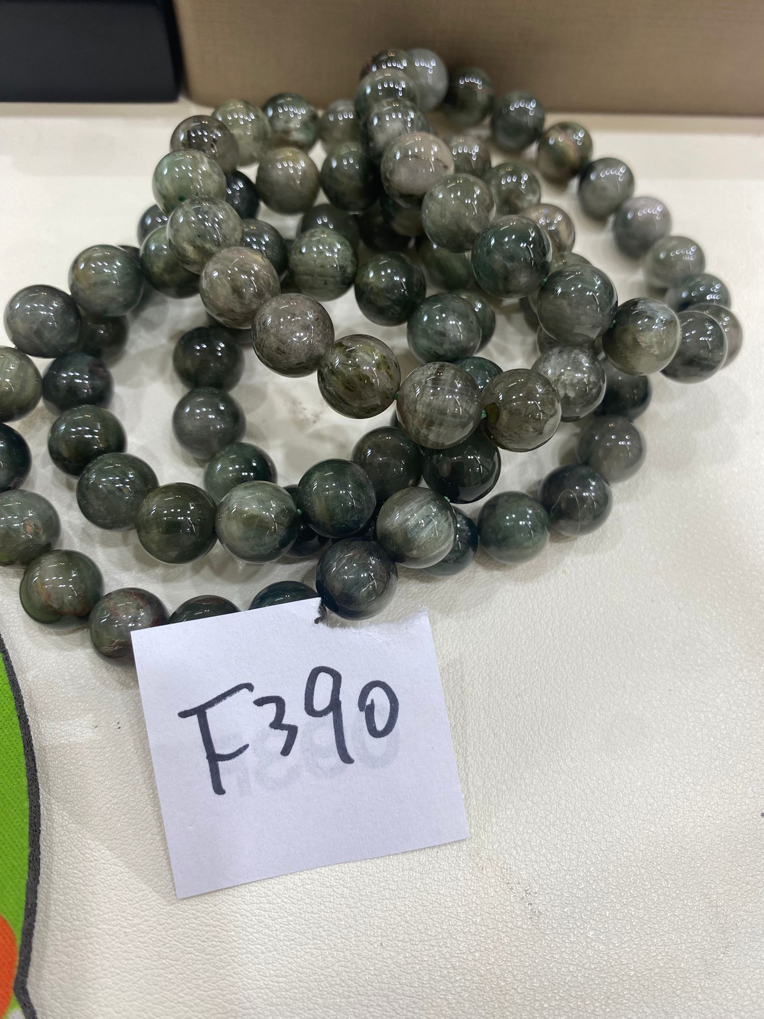 F390 綠髮晶手串 10mm