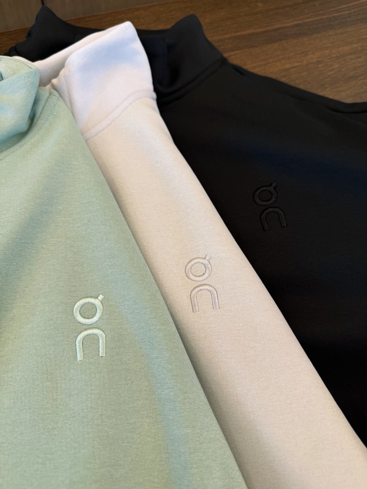 On Quarter-Zip Fleece Sweatshirt 半拉鍊立領薄絨衛衣