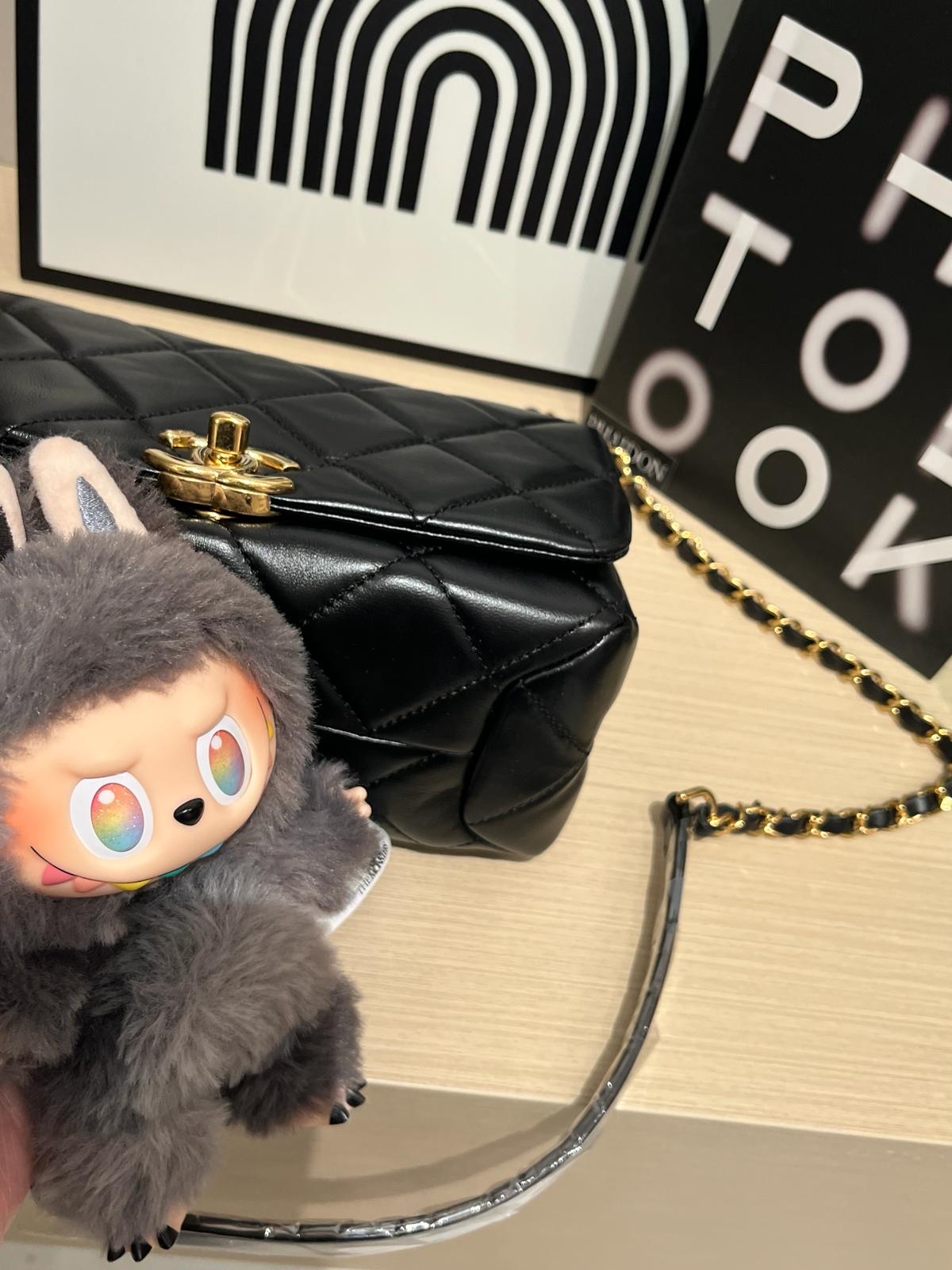 Chanel FLAP BAG AS3366 晶片 100%Authentic, 98%new  ✅晶片✅dust bag✅box 