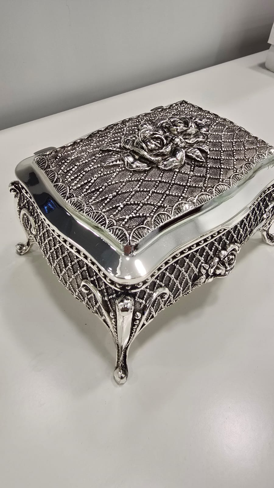 抹黑鍍銀玫瑰花紋長方形首飾盒 K2686L