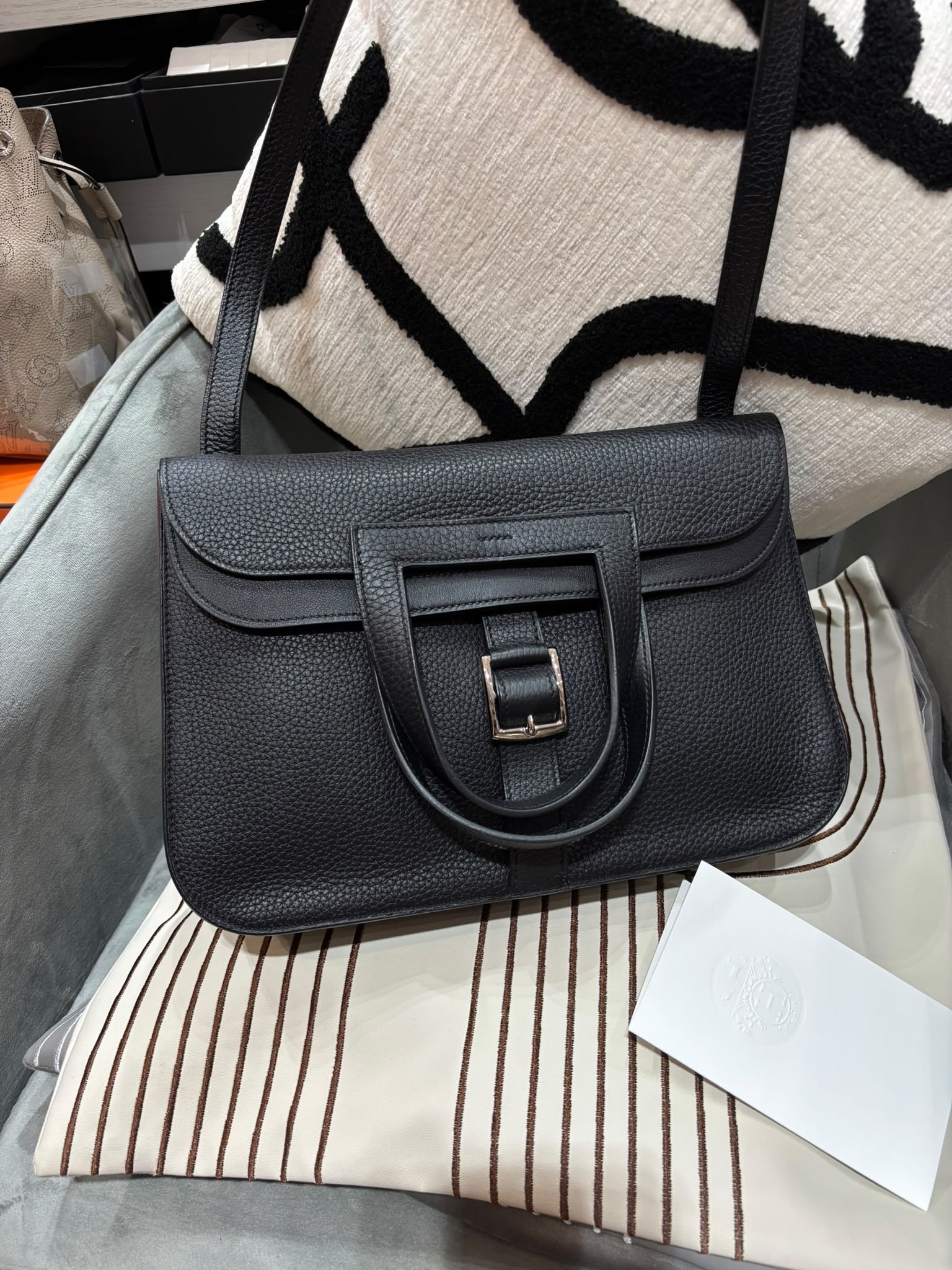 Hermes Halzan 31,STAMP A 黑銀 100%Authentic,98%new ✅專門店收據 ✅Dust bag 
