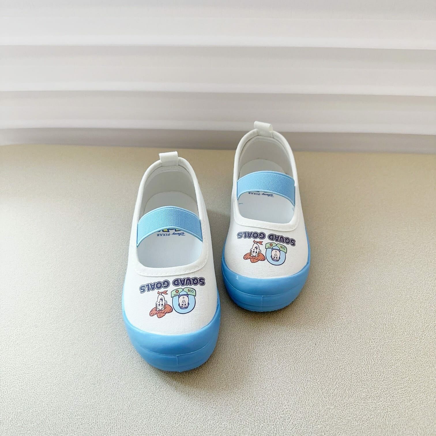 出口日本迪士尼小白鞋 -1對 現貨