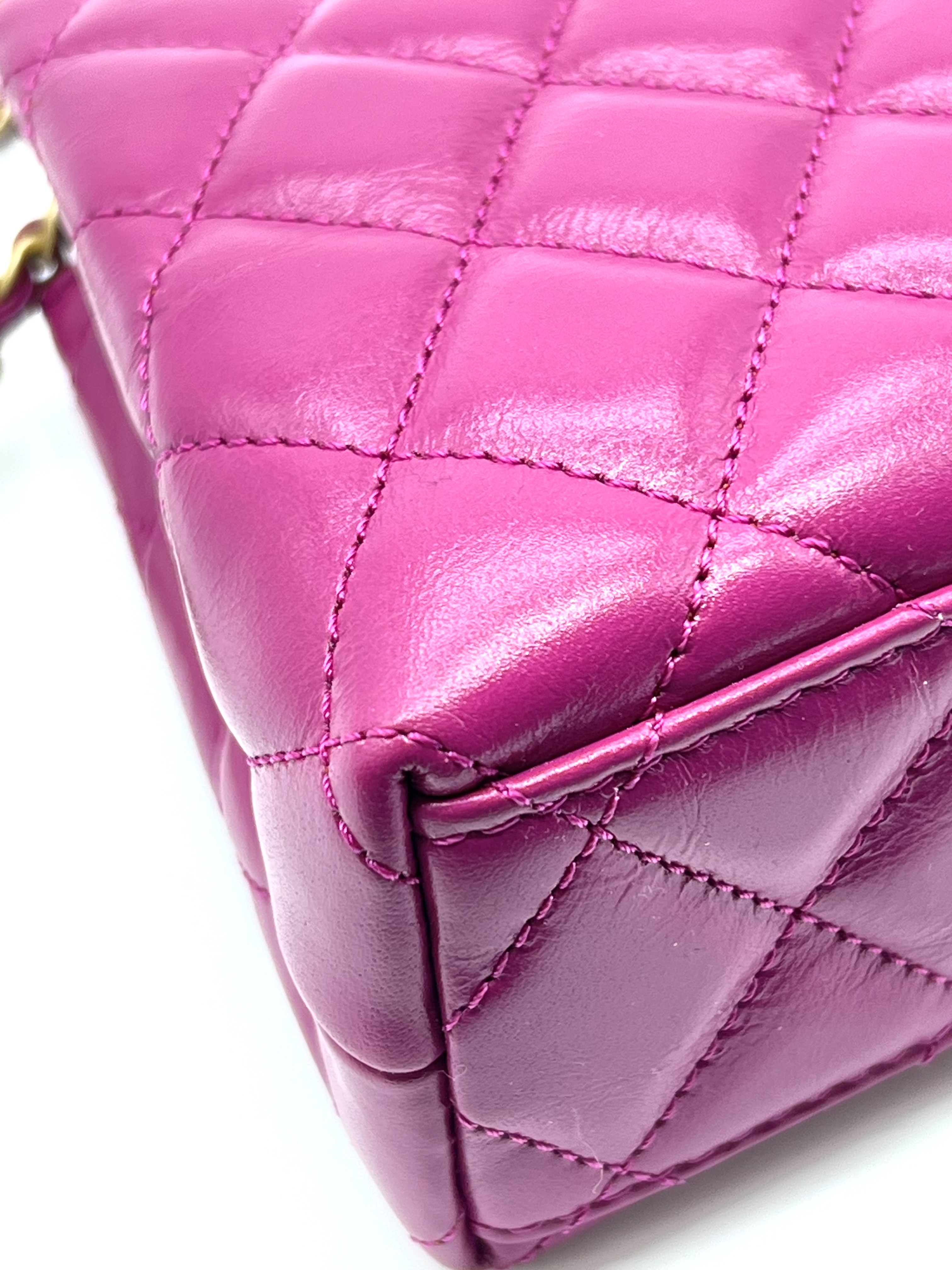 Pre-Owned CHANEL Kelly Mini Top Handle Bag / Product Code: 26051109