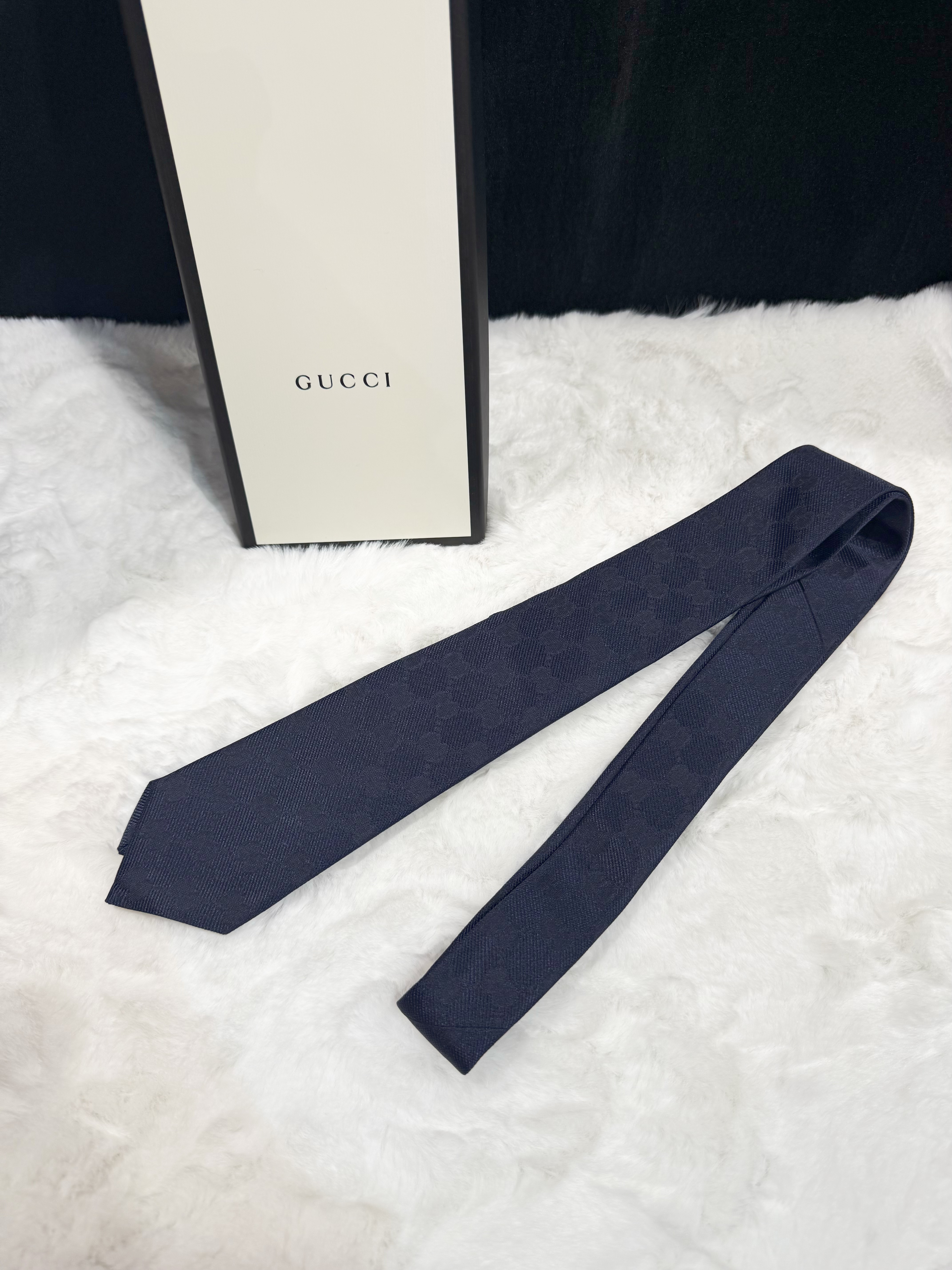 Gucci tie 761668