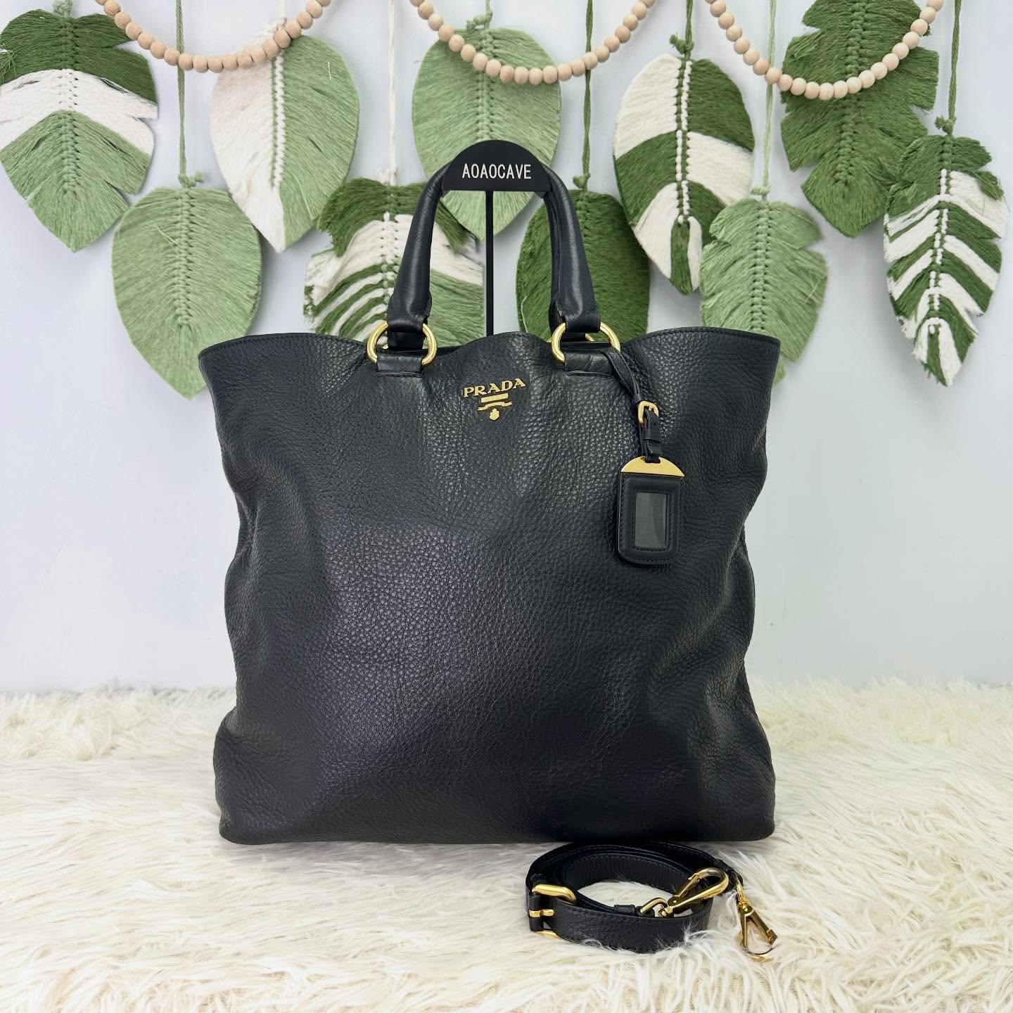 PRADA🤍PRE OWNED Vitello Daino 黑金牛皮Tote Bag 🖤