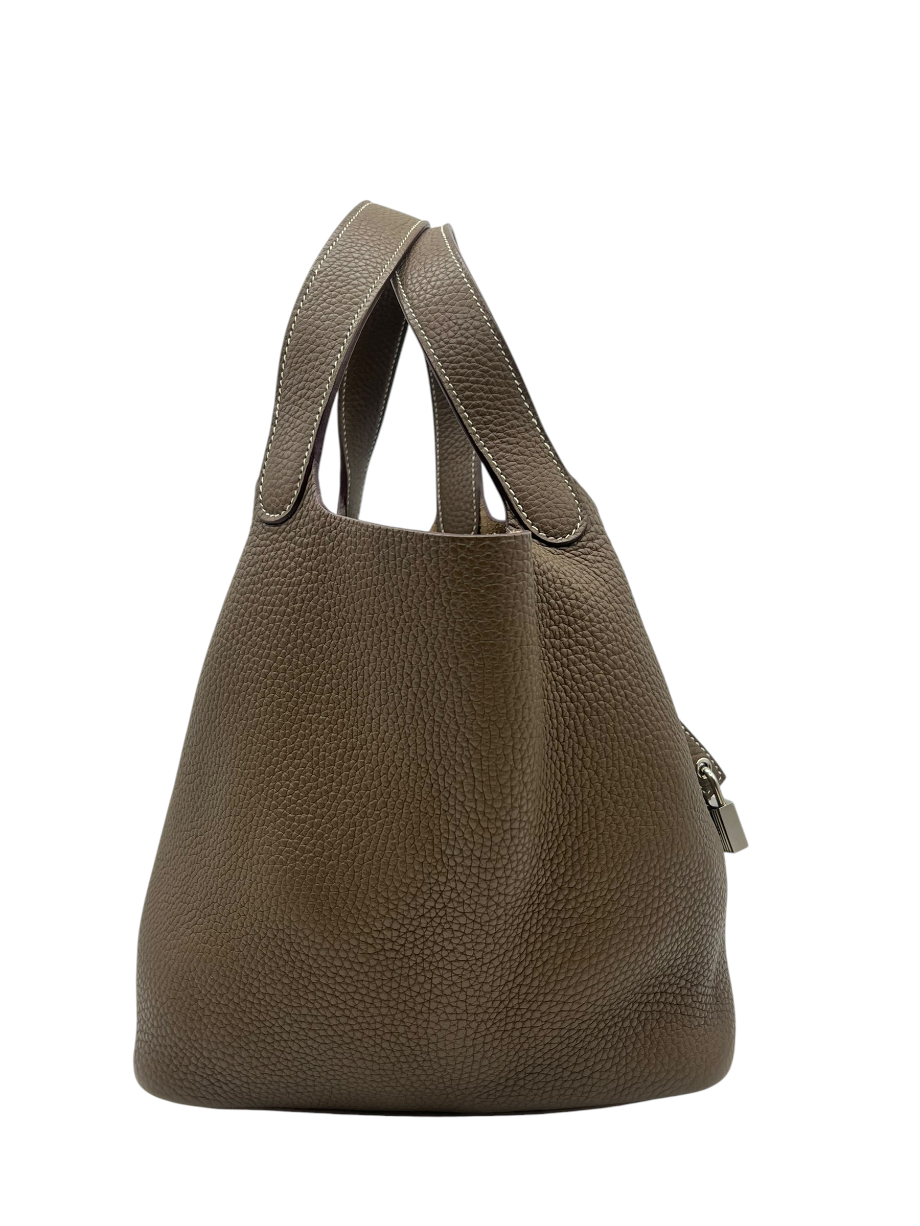Pre-Owned HERMÉS P22 Stmap D / Product Code: 26051916