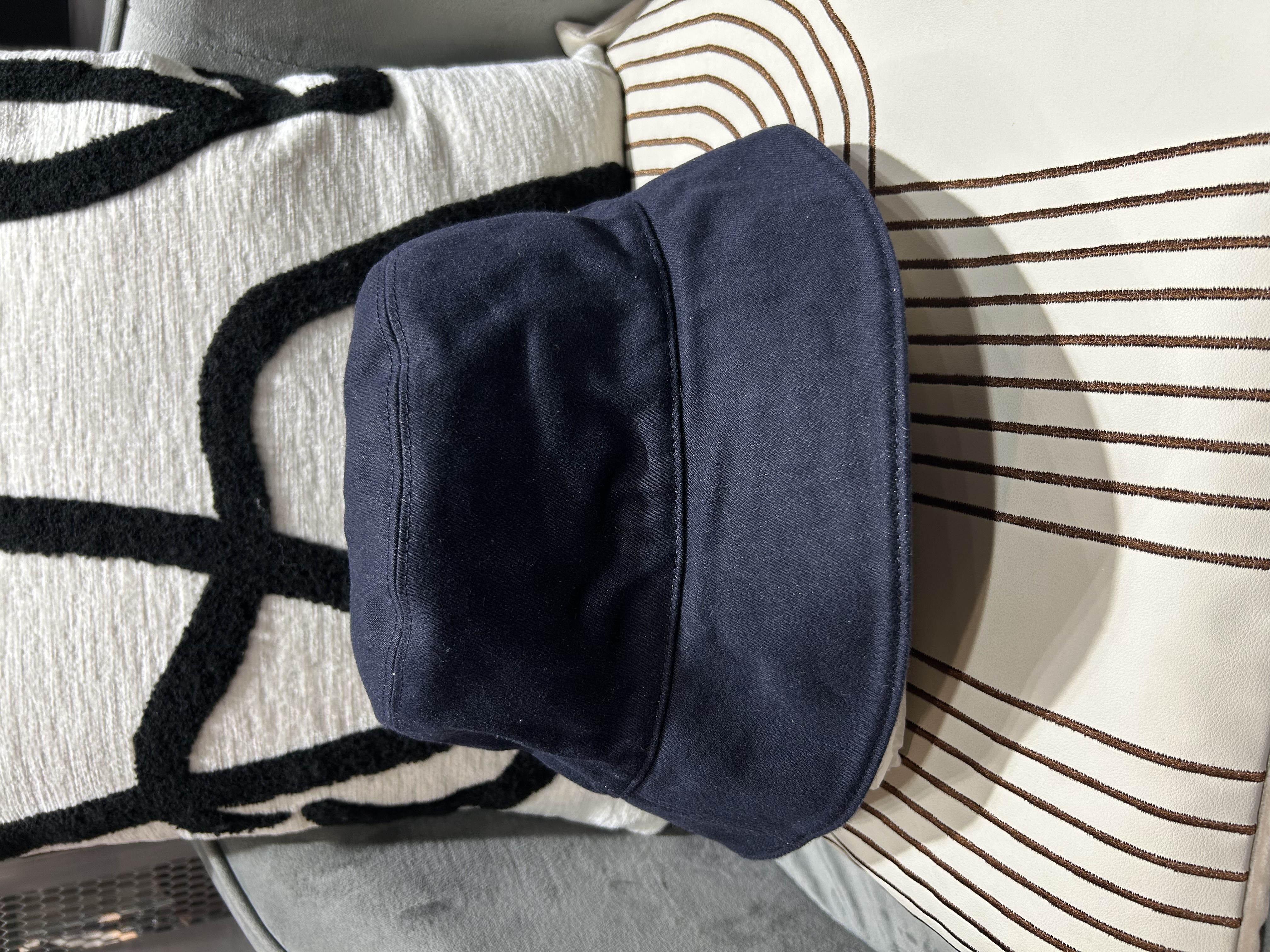 Fendi Denim bucket Hat Size: M 100%Authentic ,unused 未使用品☑️dust bag 