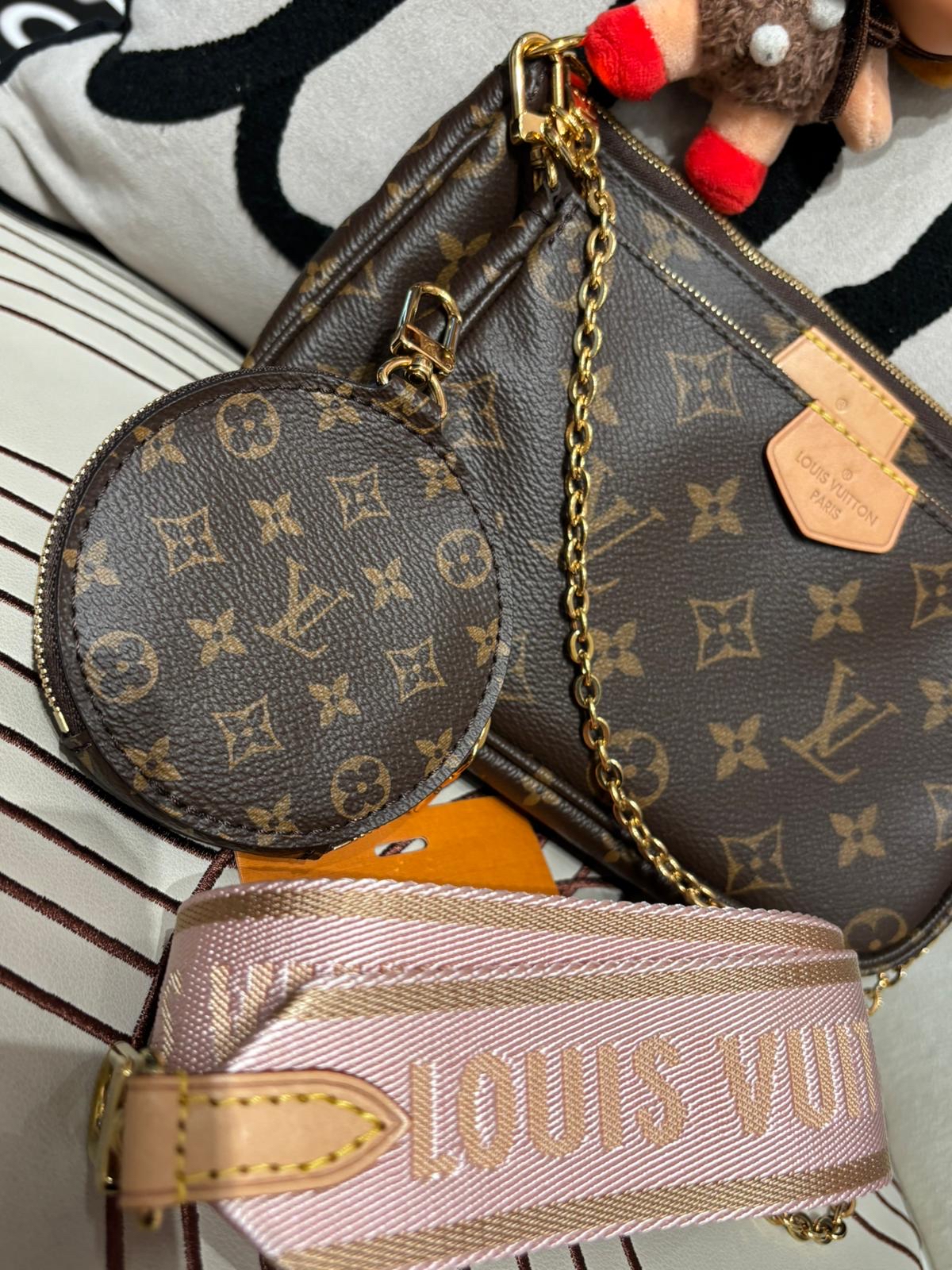 Lv Multi Pochette Accessoires 5合1 100%Authentic ,95%new ✅dust bag✅strap