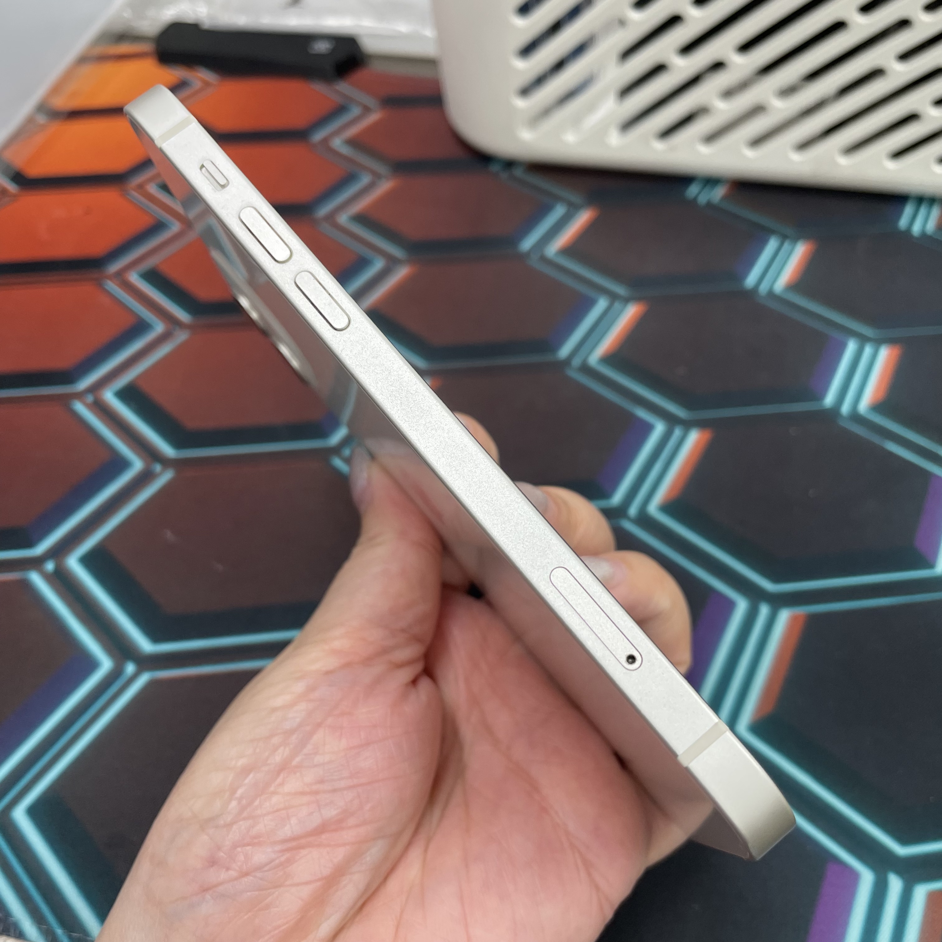 *7169 12 靚機 128GB 電84 白色 white