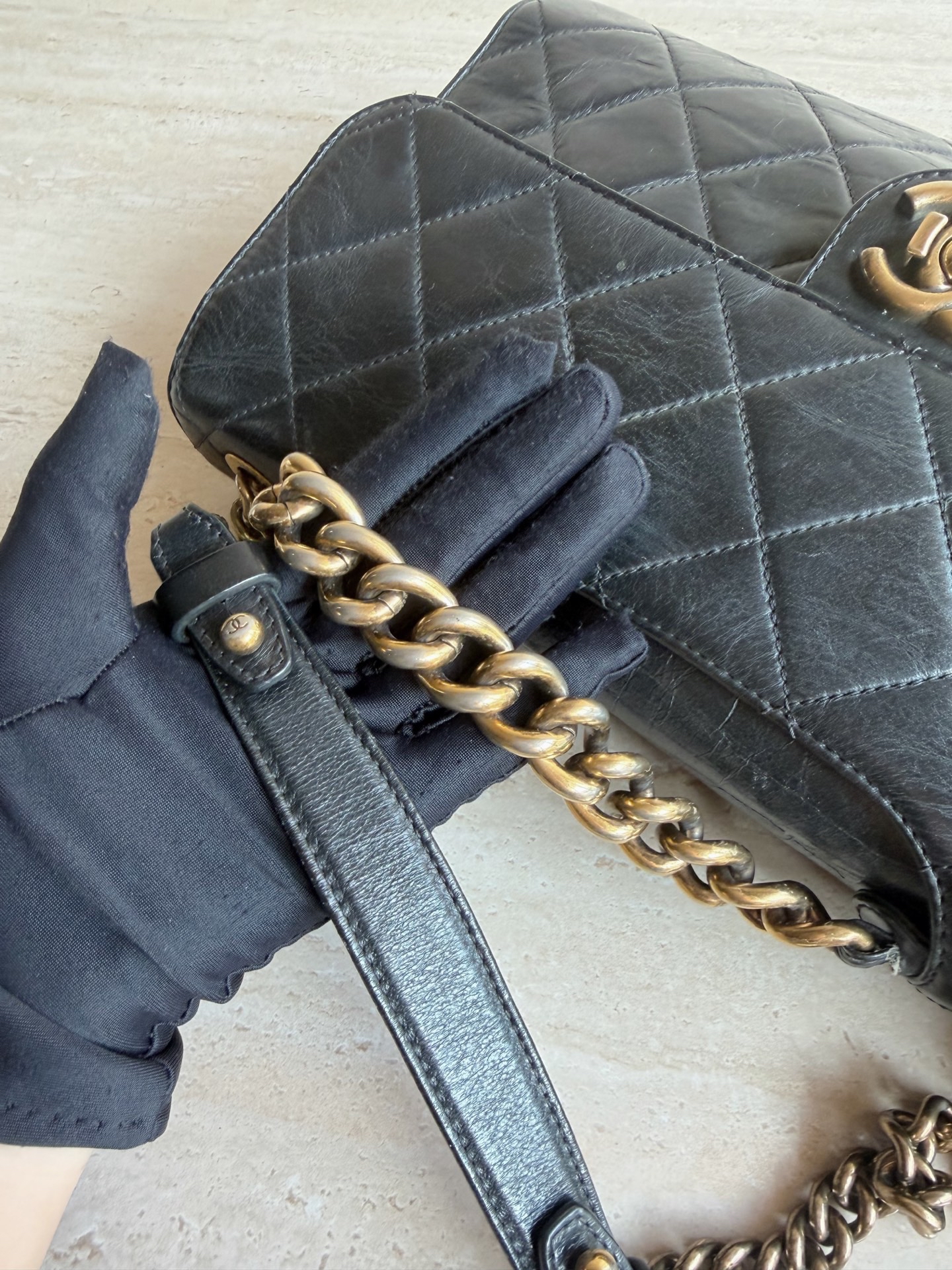 【預訂貨品】Chanel黑金斜孭袋