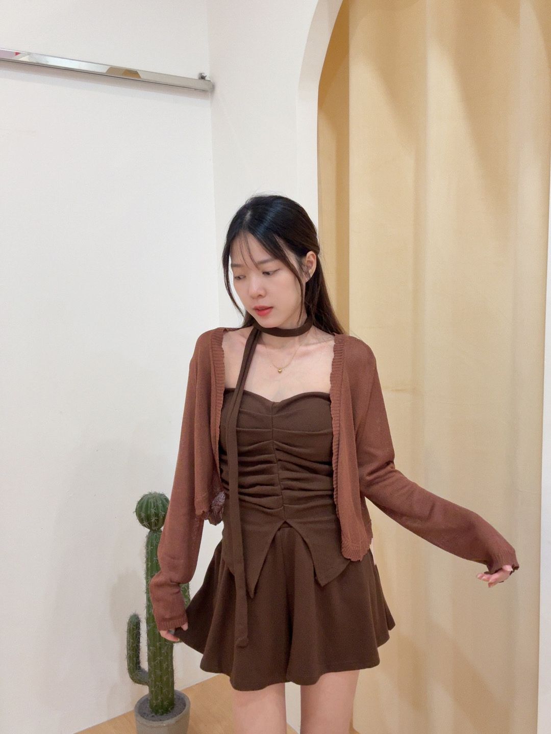 飘带褶皱显瘦抹胸背心上衣+半身伞裤两件套R2806