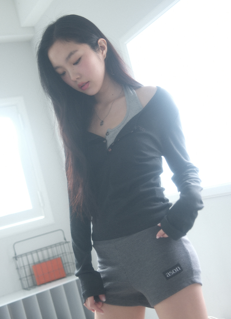 🇰🇷訂購｜ason 26SS｜LEA BUTTON TEE 2色 