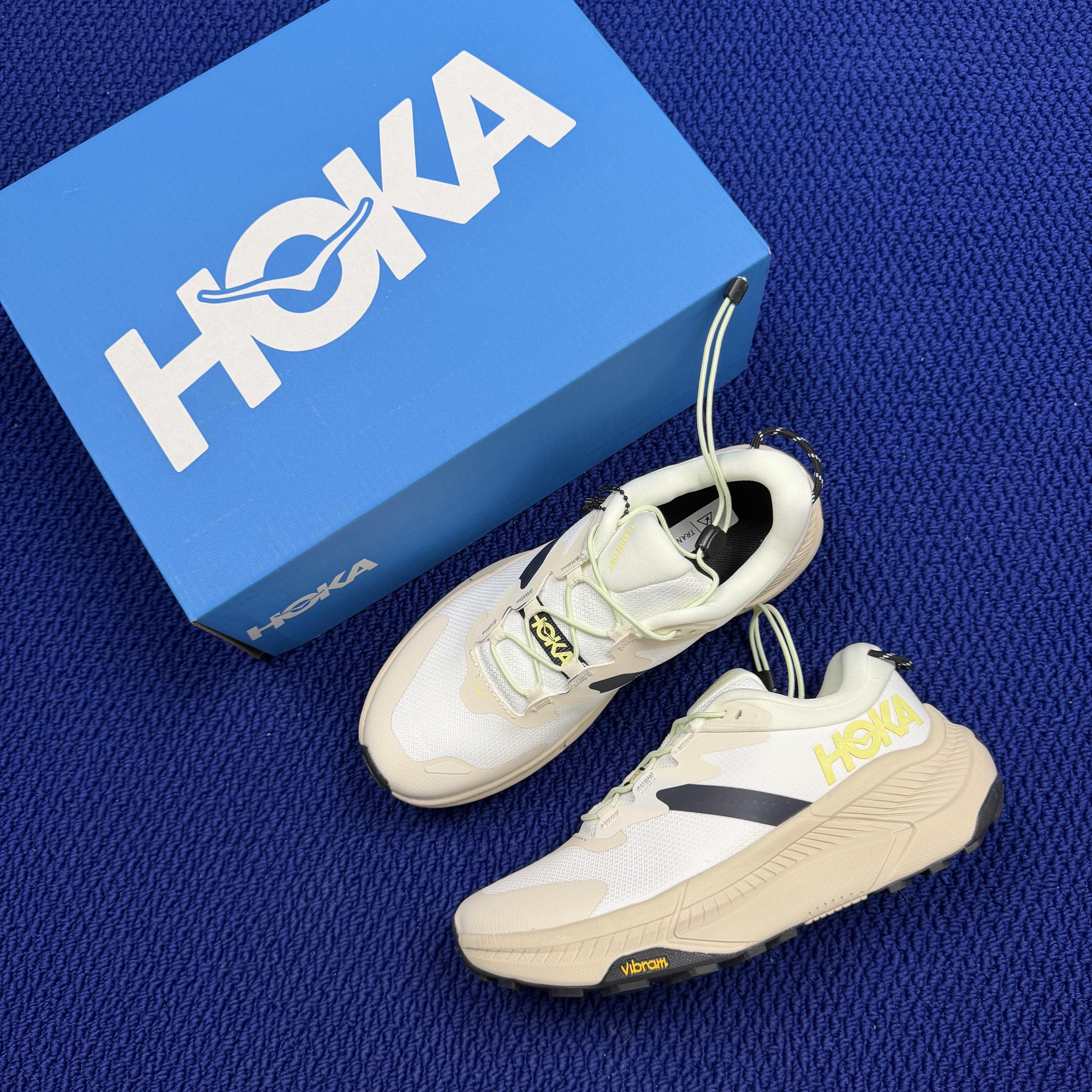 Hoka One One Transport