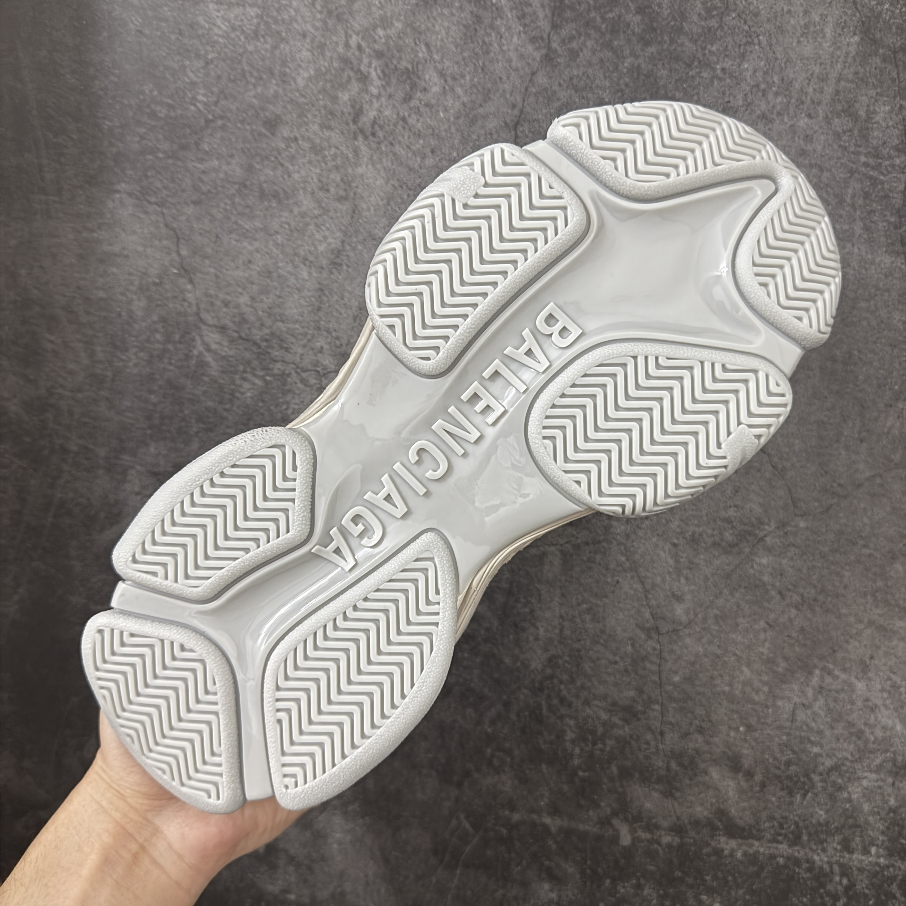 Balenciaga Triple S.2 