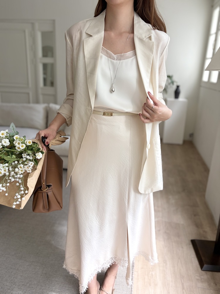 The Fine Silky Blazer (Ivory)
