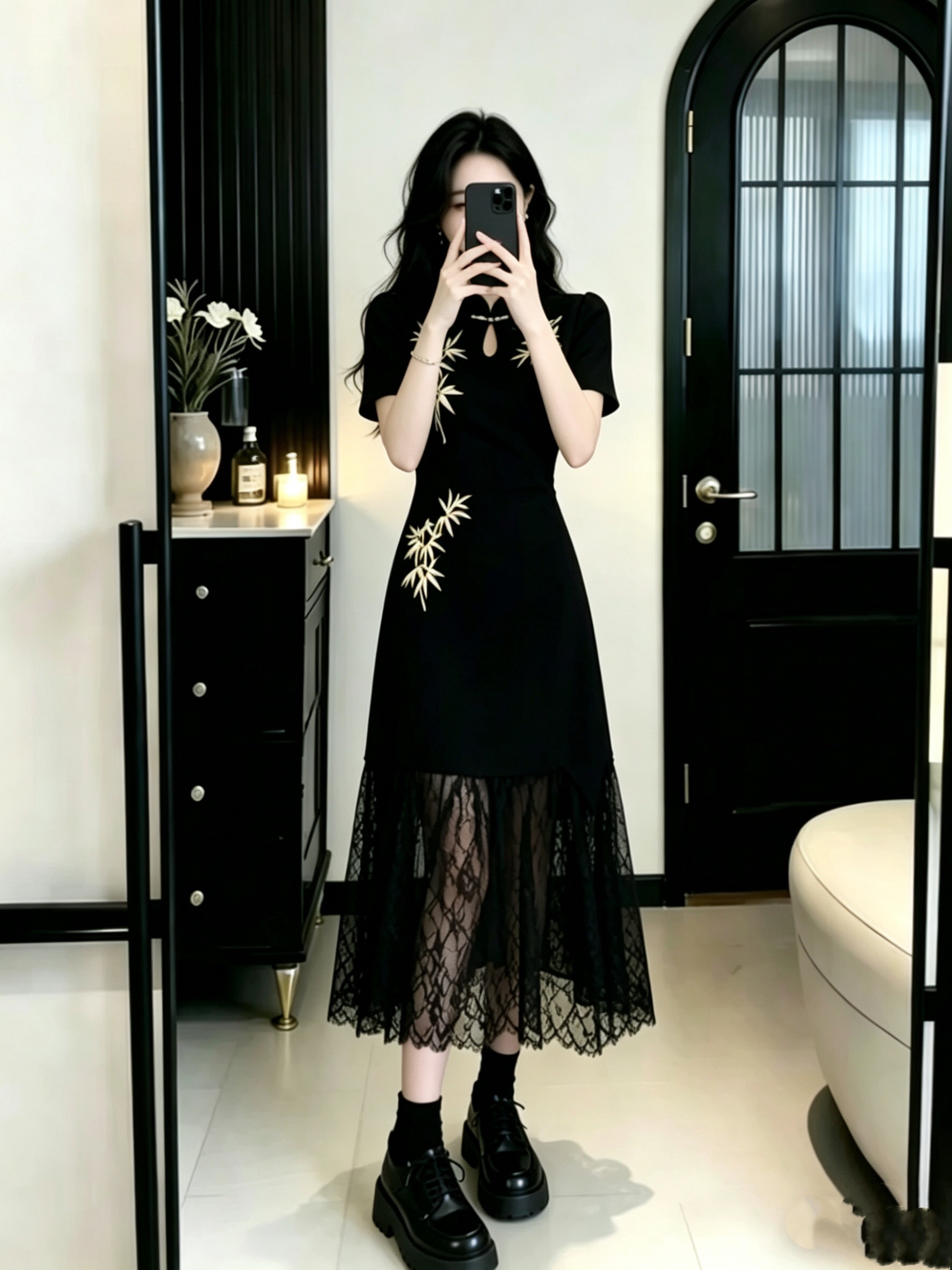 B210(5226) 新中式甜酷竹叶刺绣边盘扣领拼接下摆花纹蕾丝透黑旗袍连身裙 