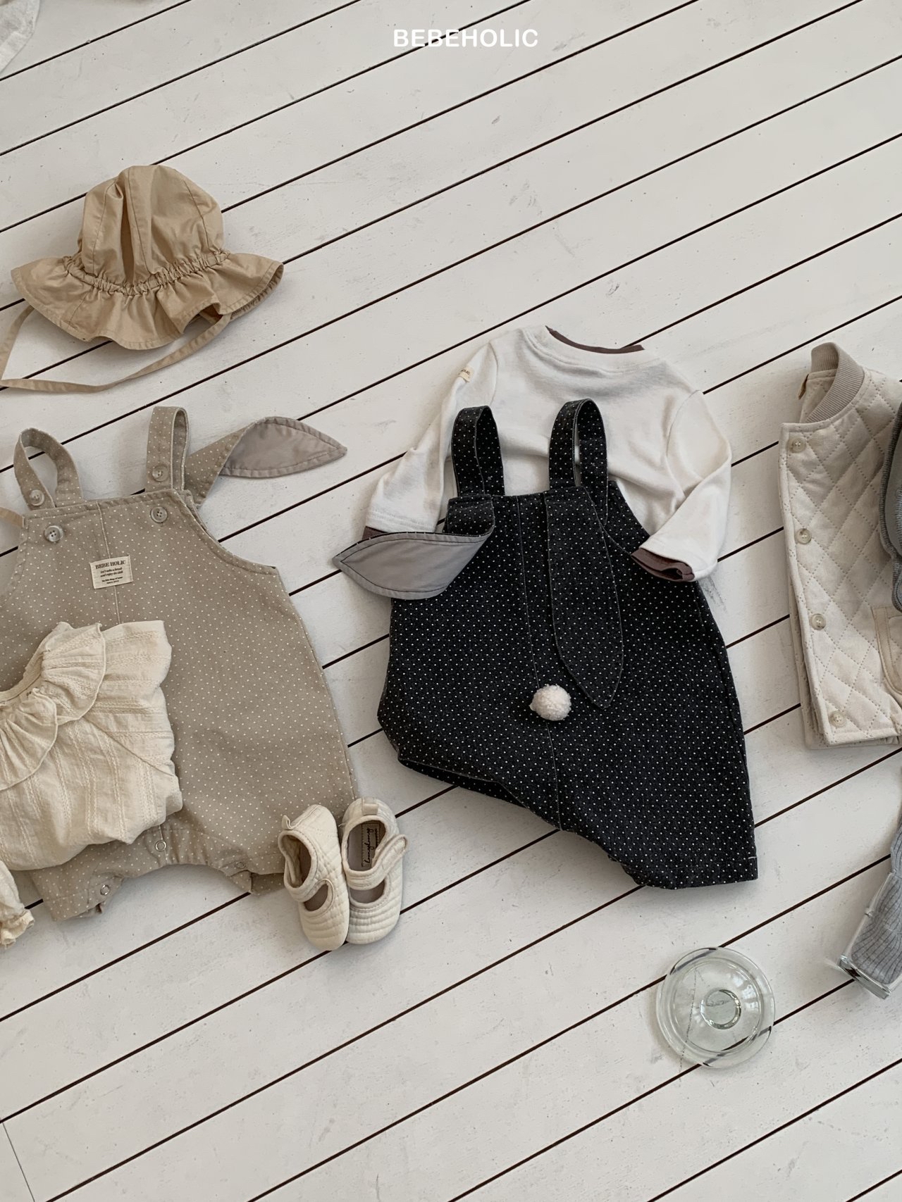 🌸預訂 韓國直送🌸🇰🇷BEBEHOLIC兩色兔耳造型波點吊帶連身褲