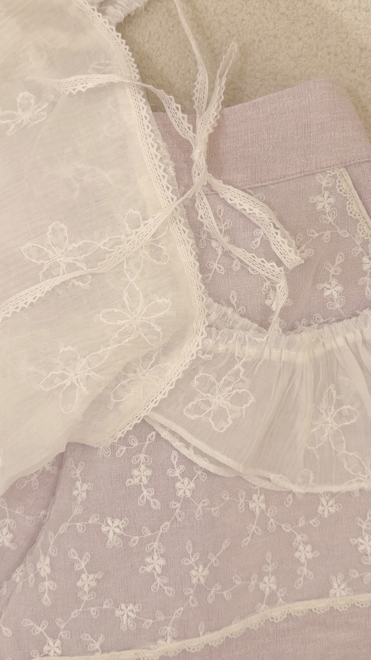 #HANNA-made# Whisper Ruffle Embroidered Blouse