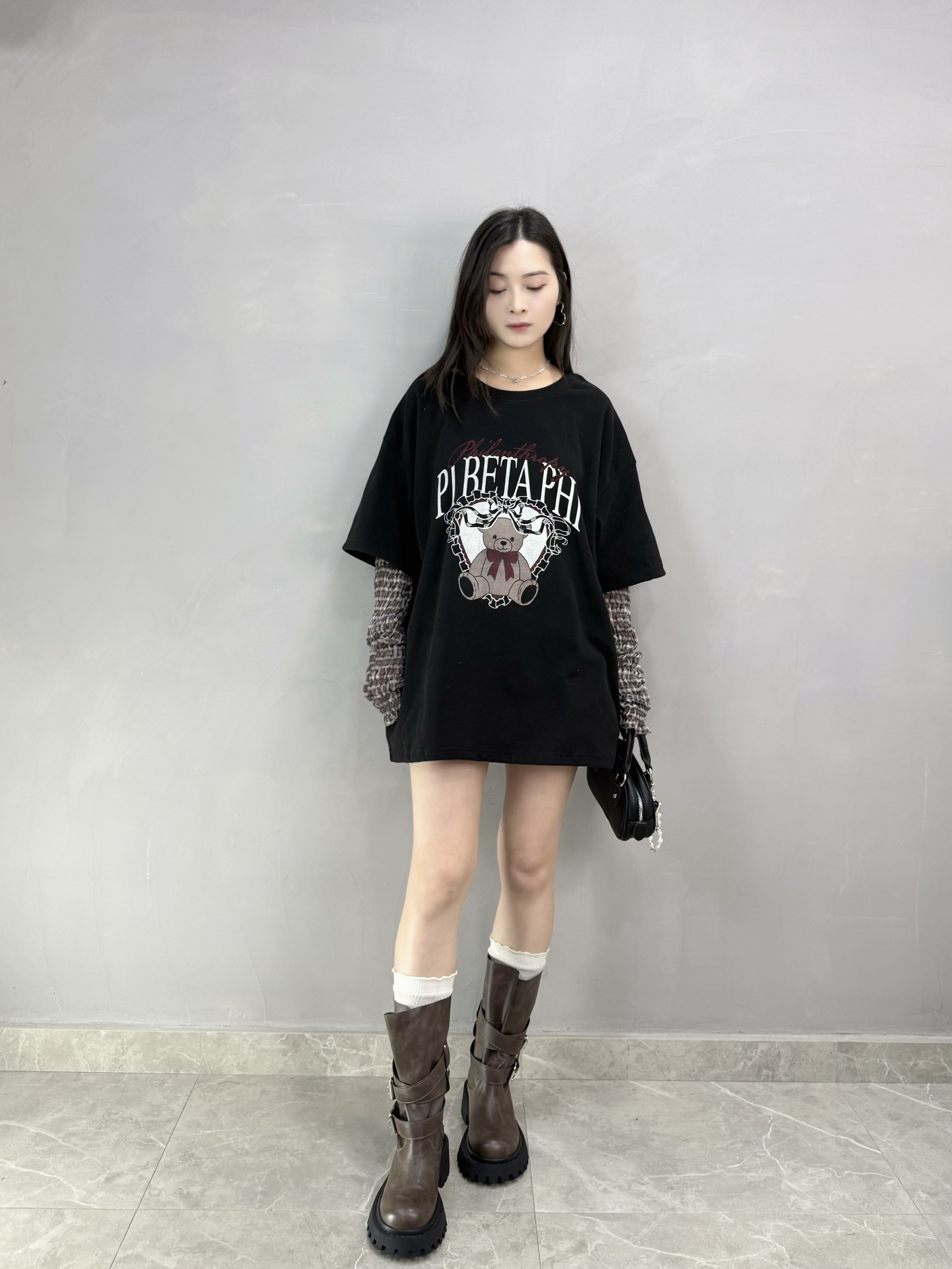 G80 假兩件格仔袖熊仔Tee