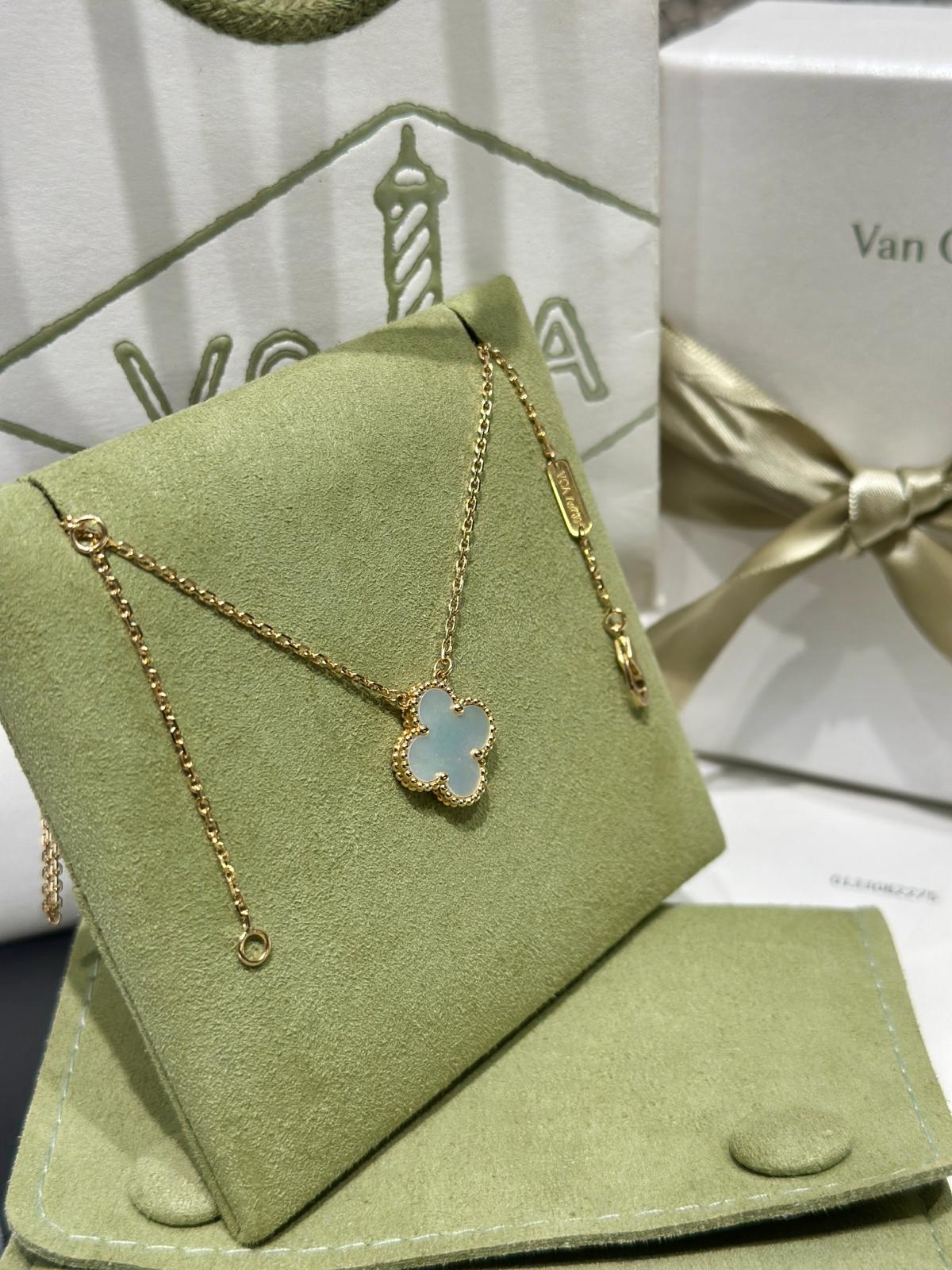 Pre-owned VCA Vintage Alhambra 18k Necklace/ Product Code: 26042703