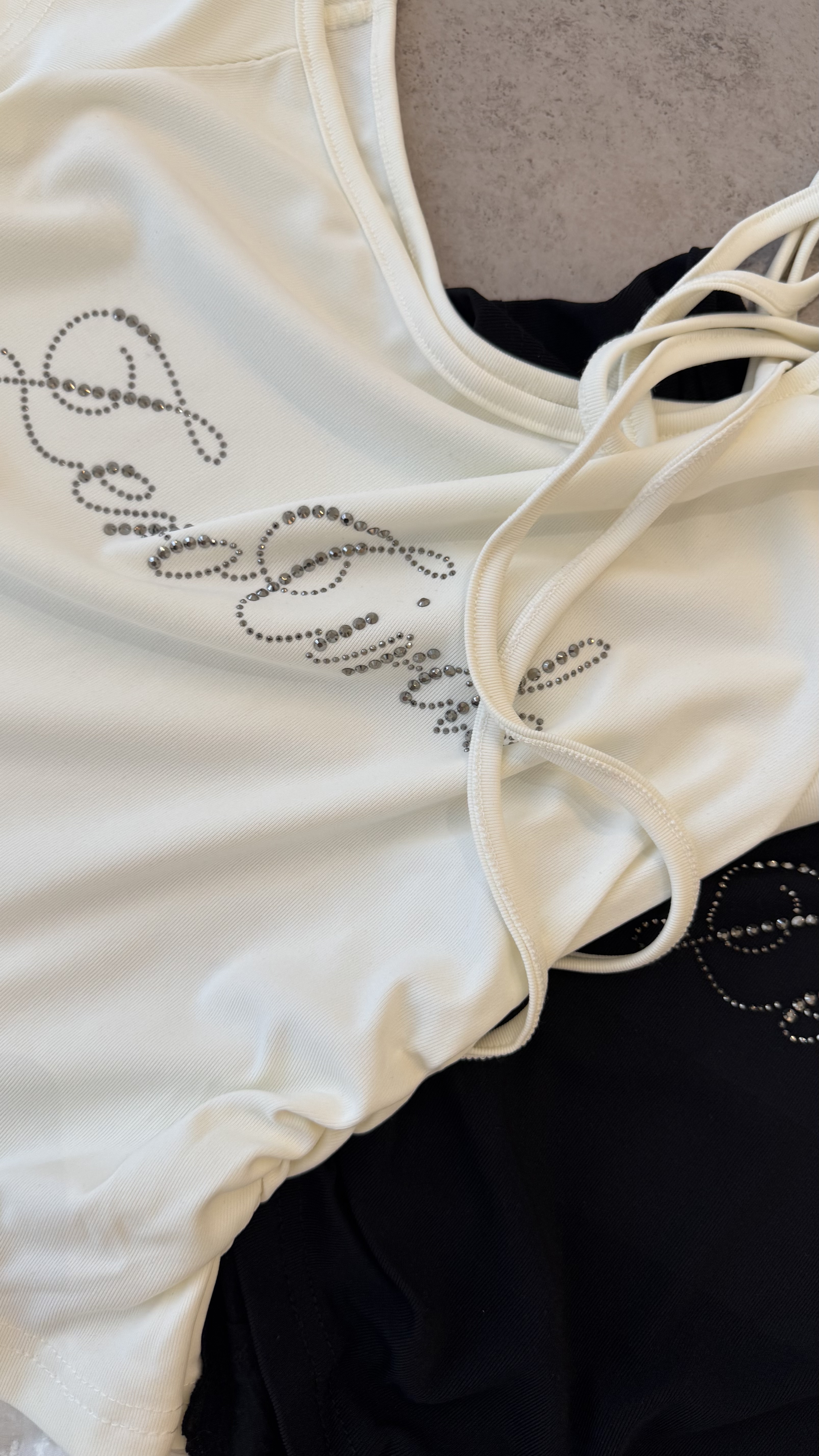 小众个性露肩蕾丝拼接 ｜CN01238516