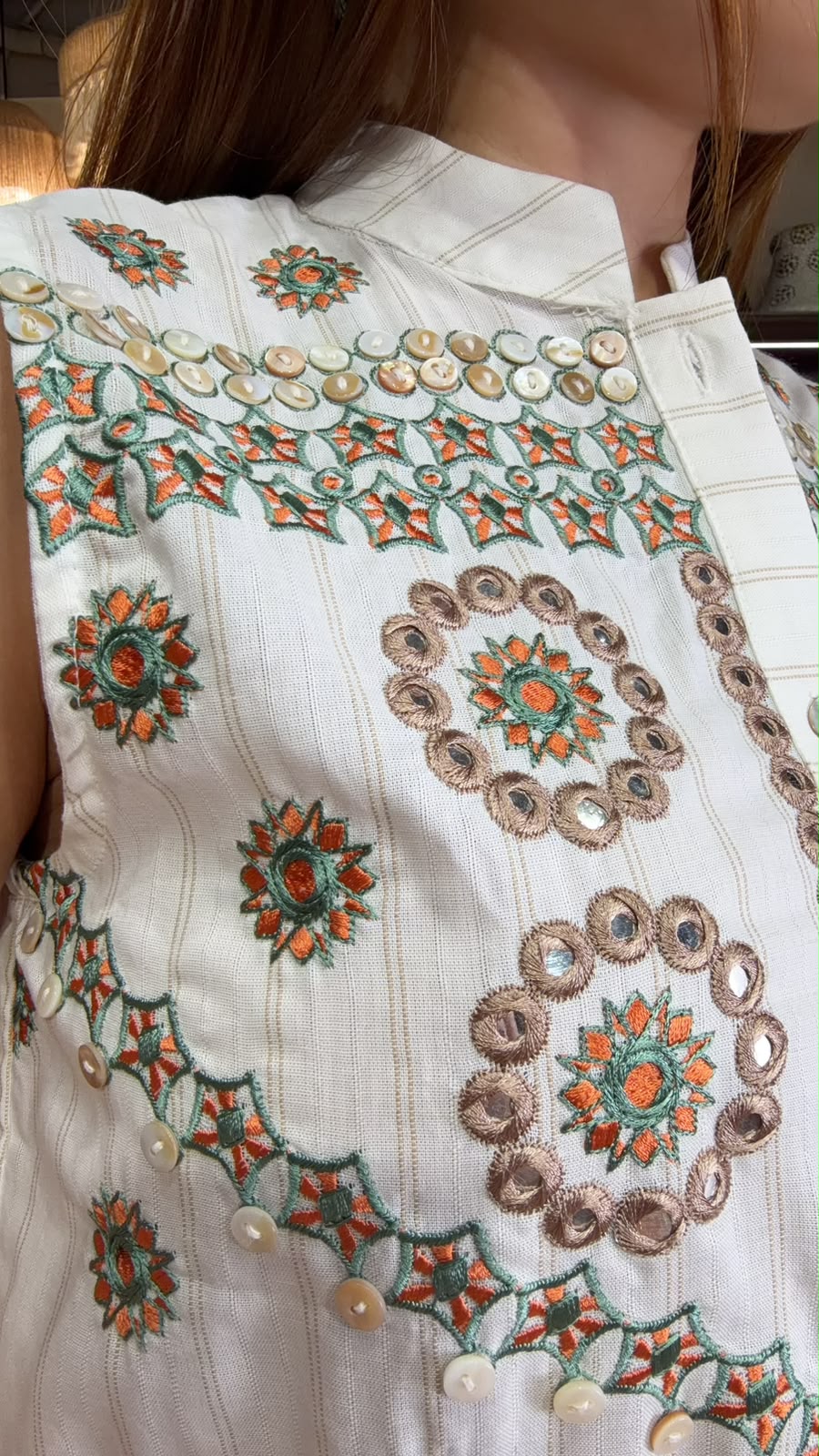 PKT 2620 Pakistan Brown Star 2 way White Vest 18" 
