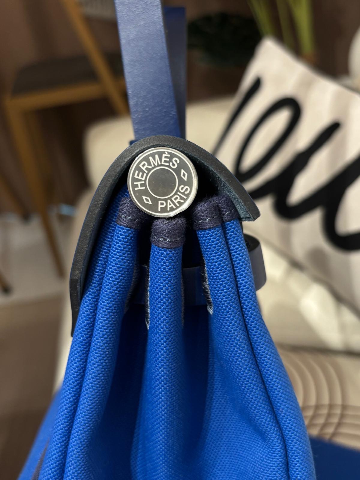 Hermes Herbag 31 Stamp Z bleu billard/bleu saphir 100%Authentic, 98%New ✅專門店收據 ✅Key Lock✅Dust bag